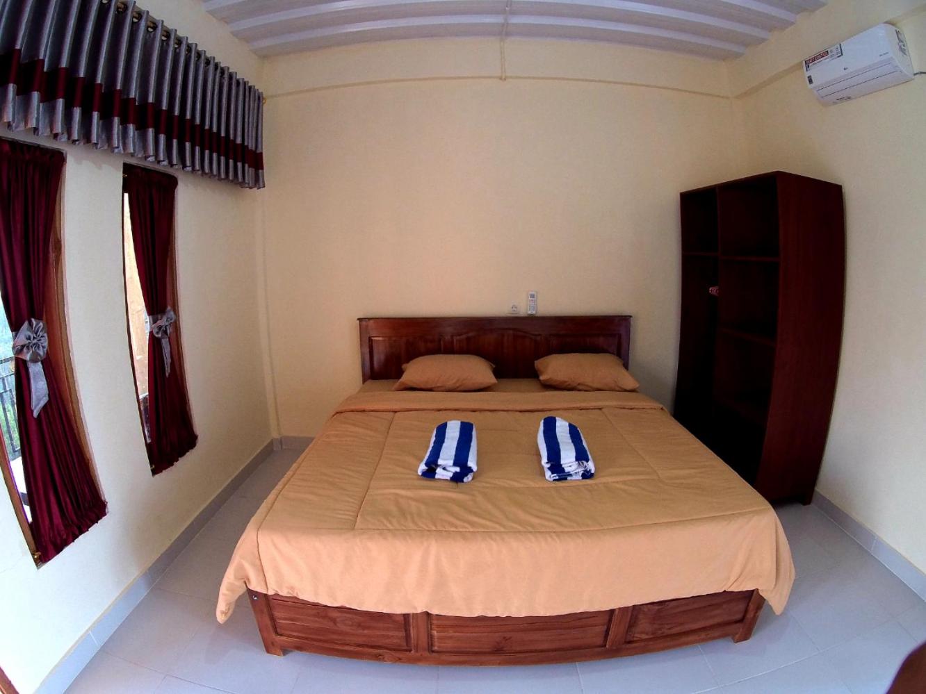Double Room with Balcony - Photo 7