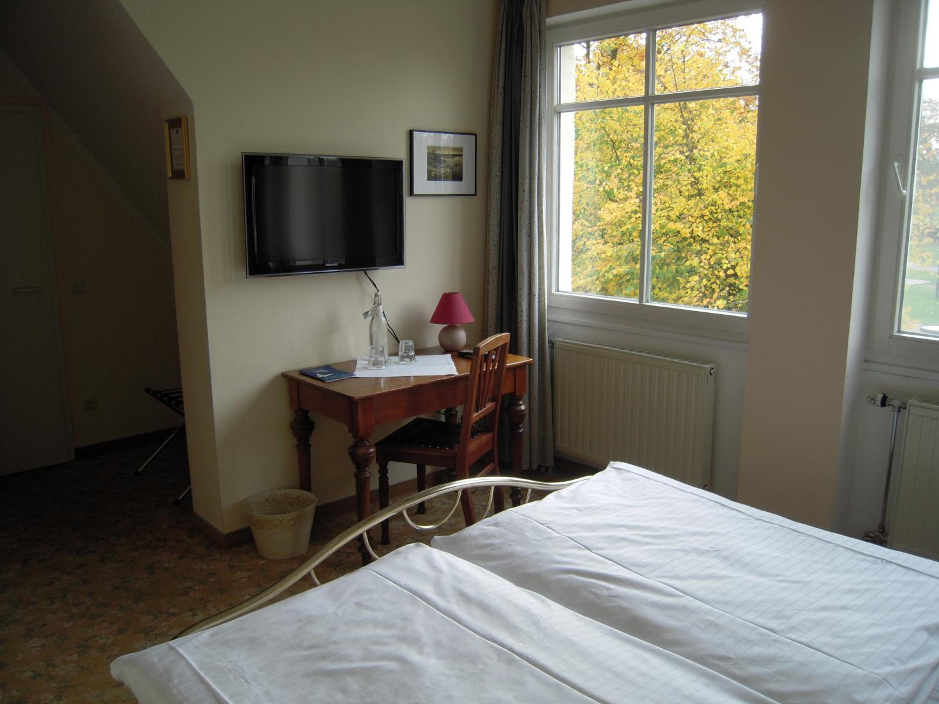 Double Room - Photo 5