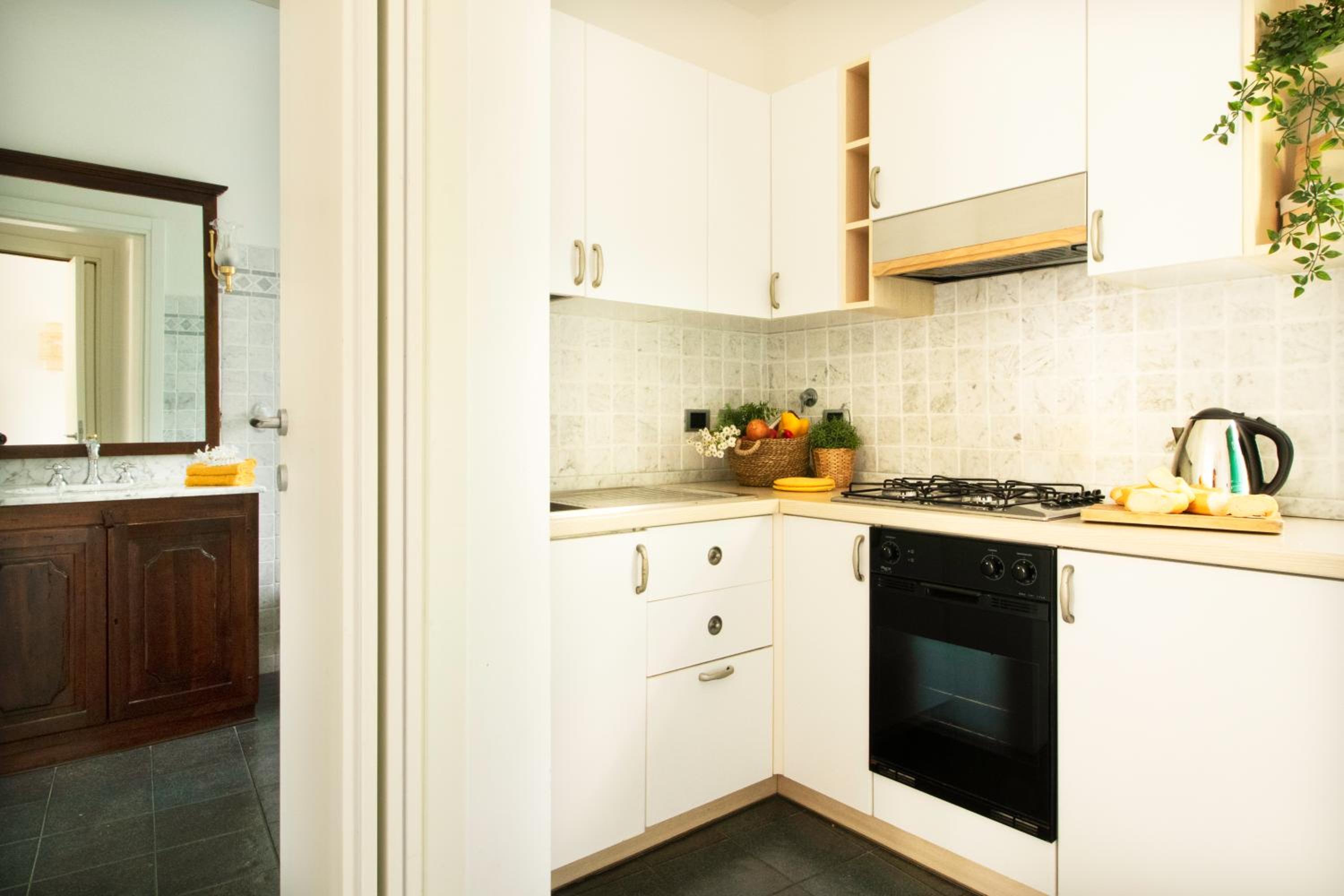 One-Bedroom Apartment - Photo 6