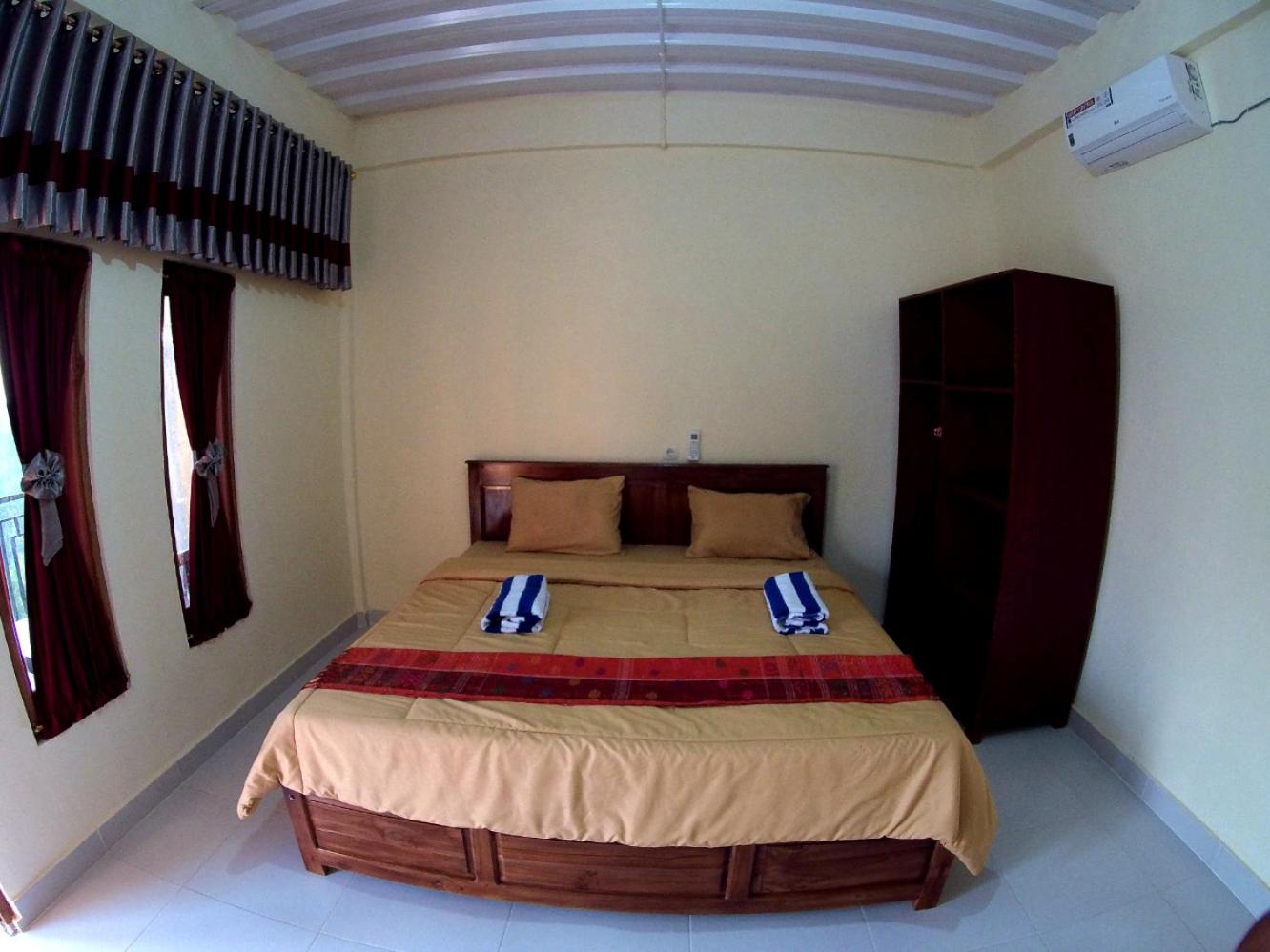 Double Room with Balcony - Photo 6