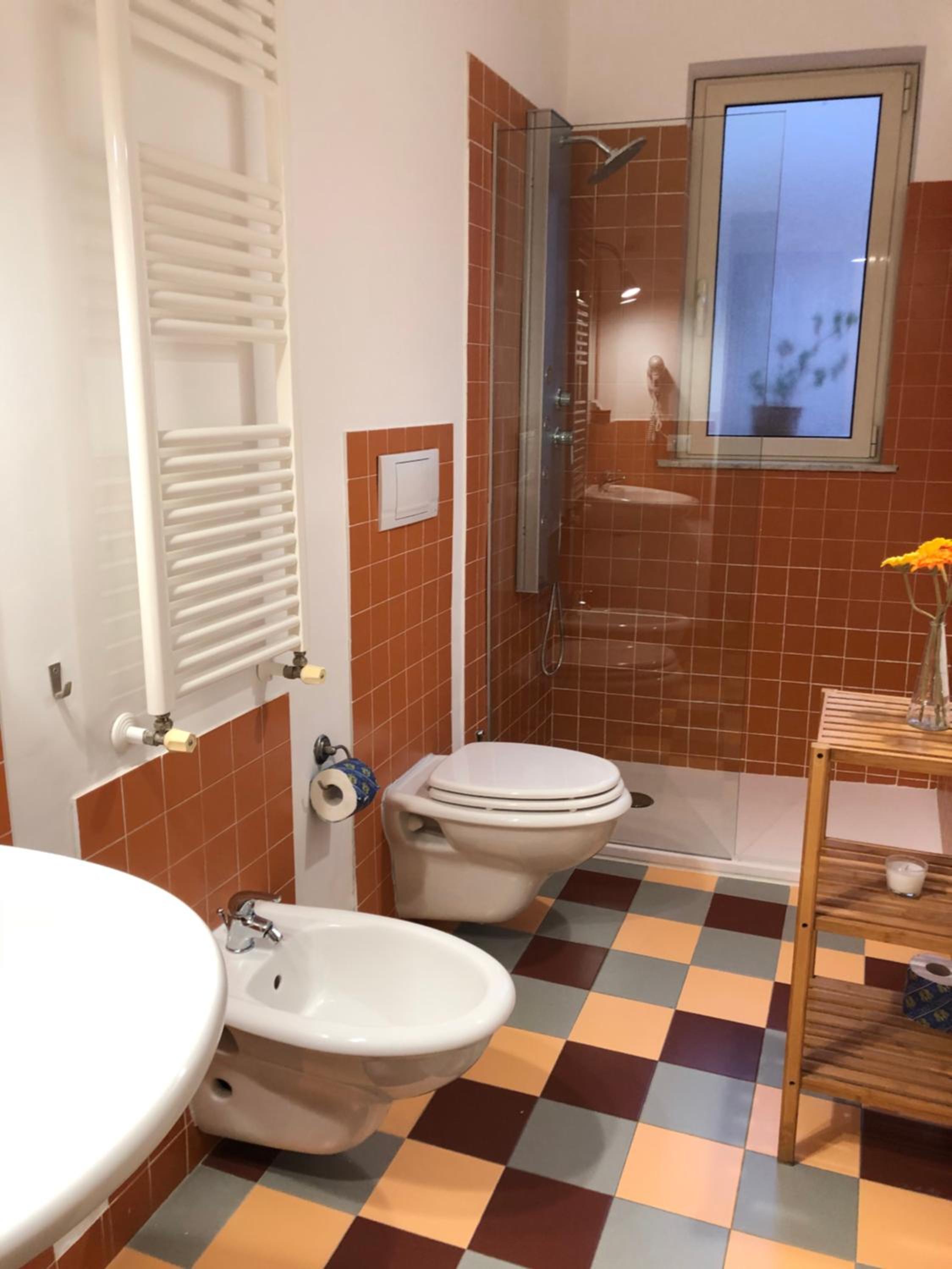 Quadruple Room with Balcony - Photo 3