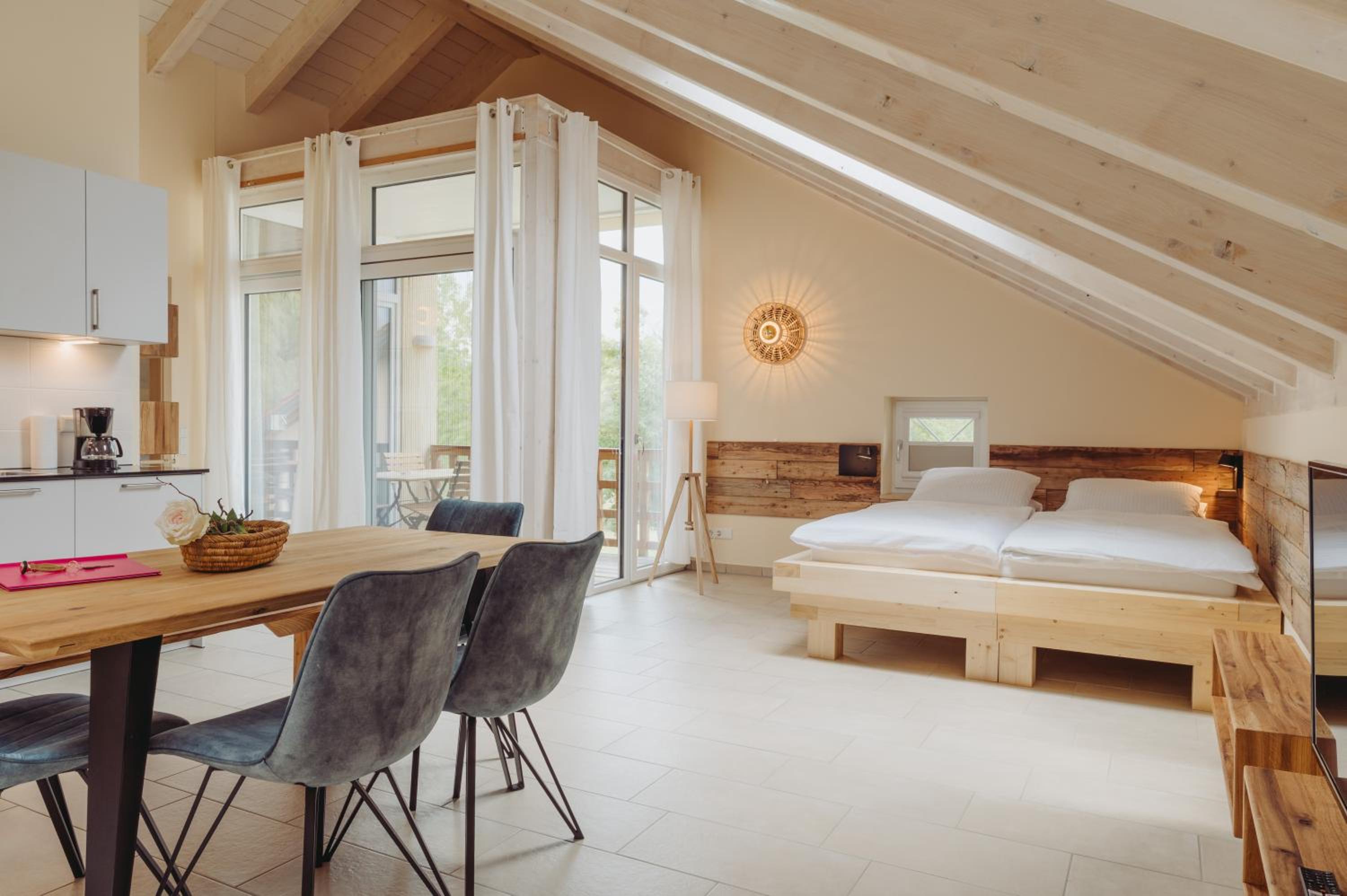 One-Bedroom Apartment with Garden View
