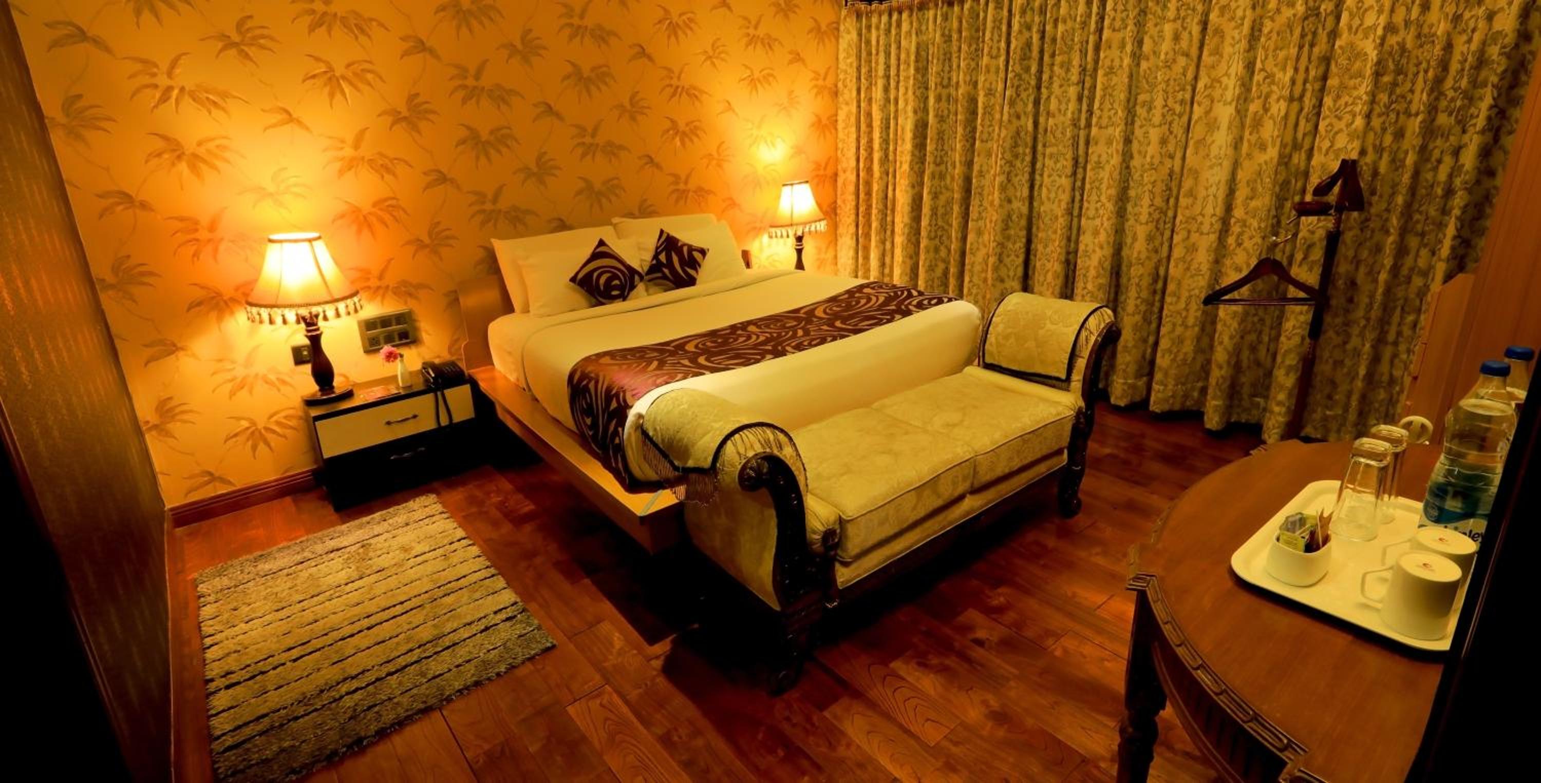Jacuzi Suite - Photo 1