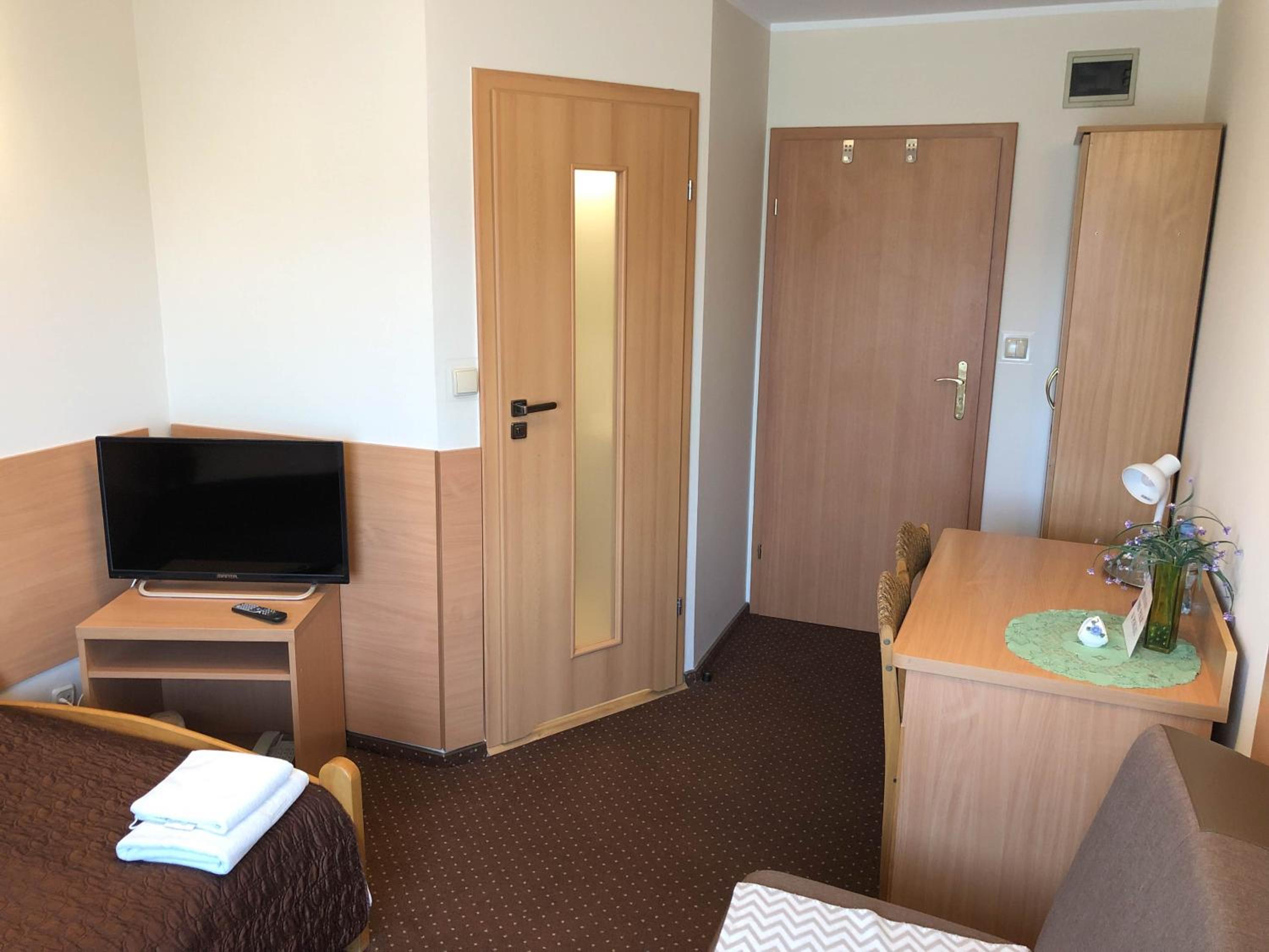 Large Double or Twin Room photo 2