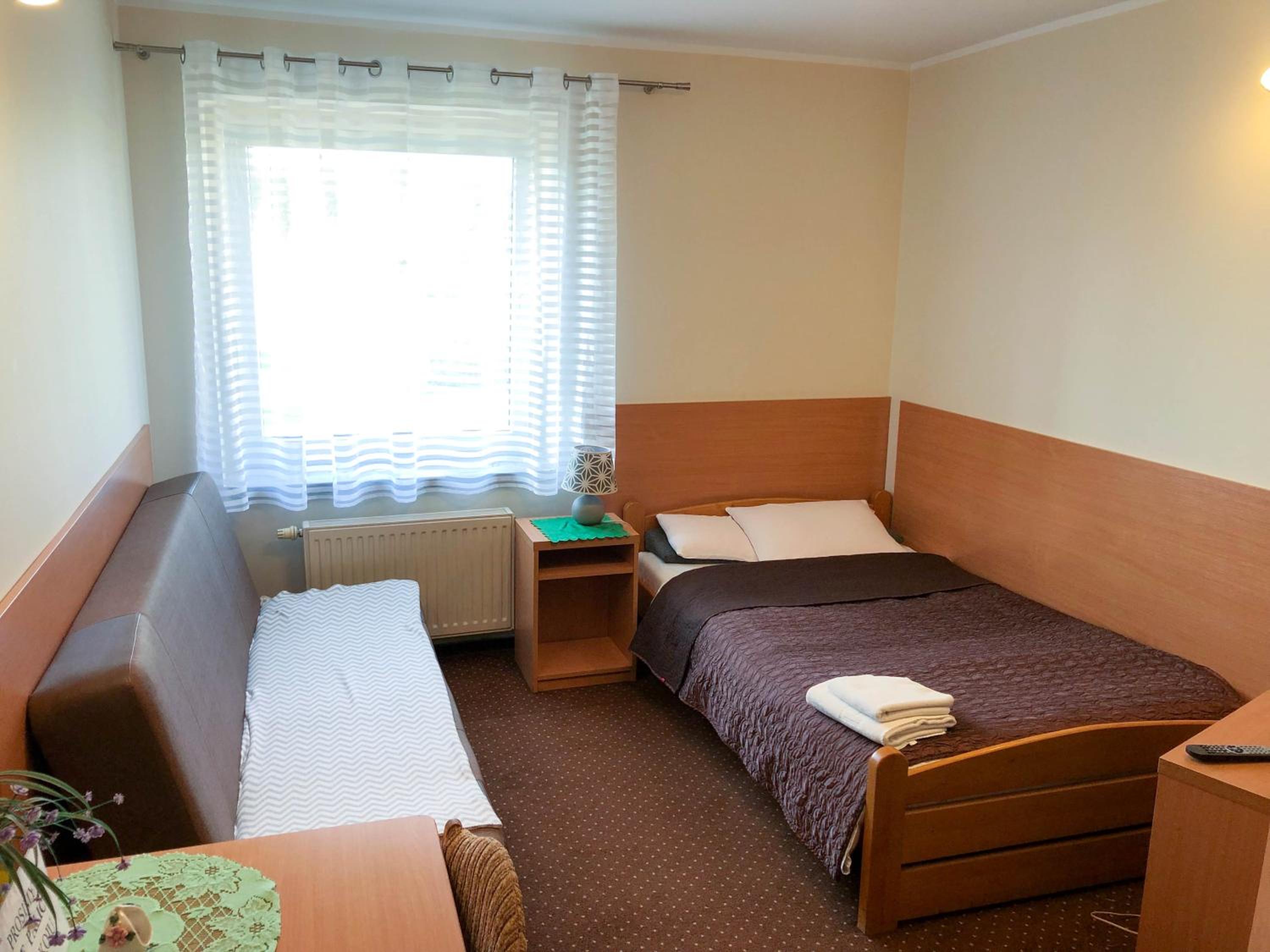 Large Double or Twin Room photo 1