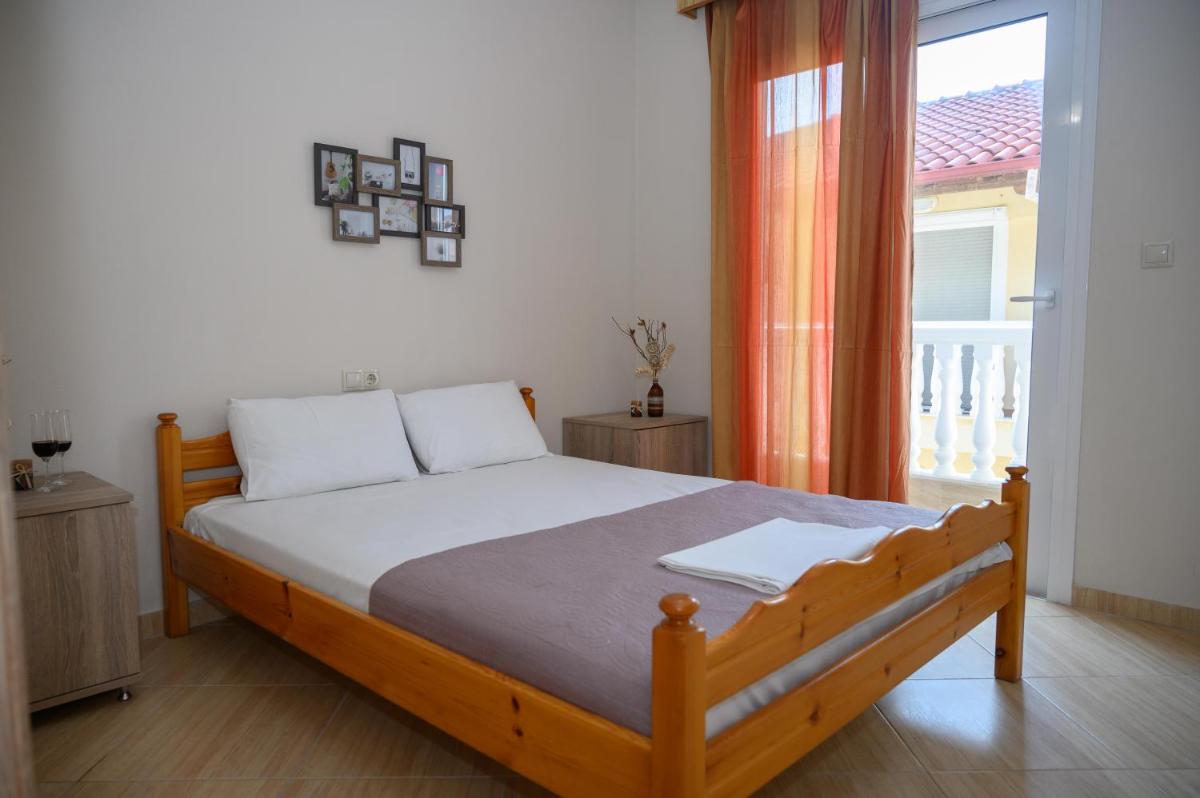 Apartment with Sea View - Photo 13