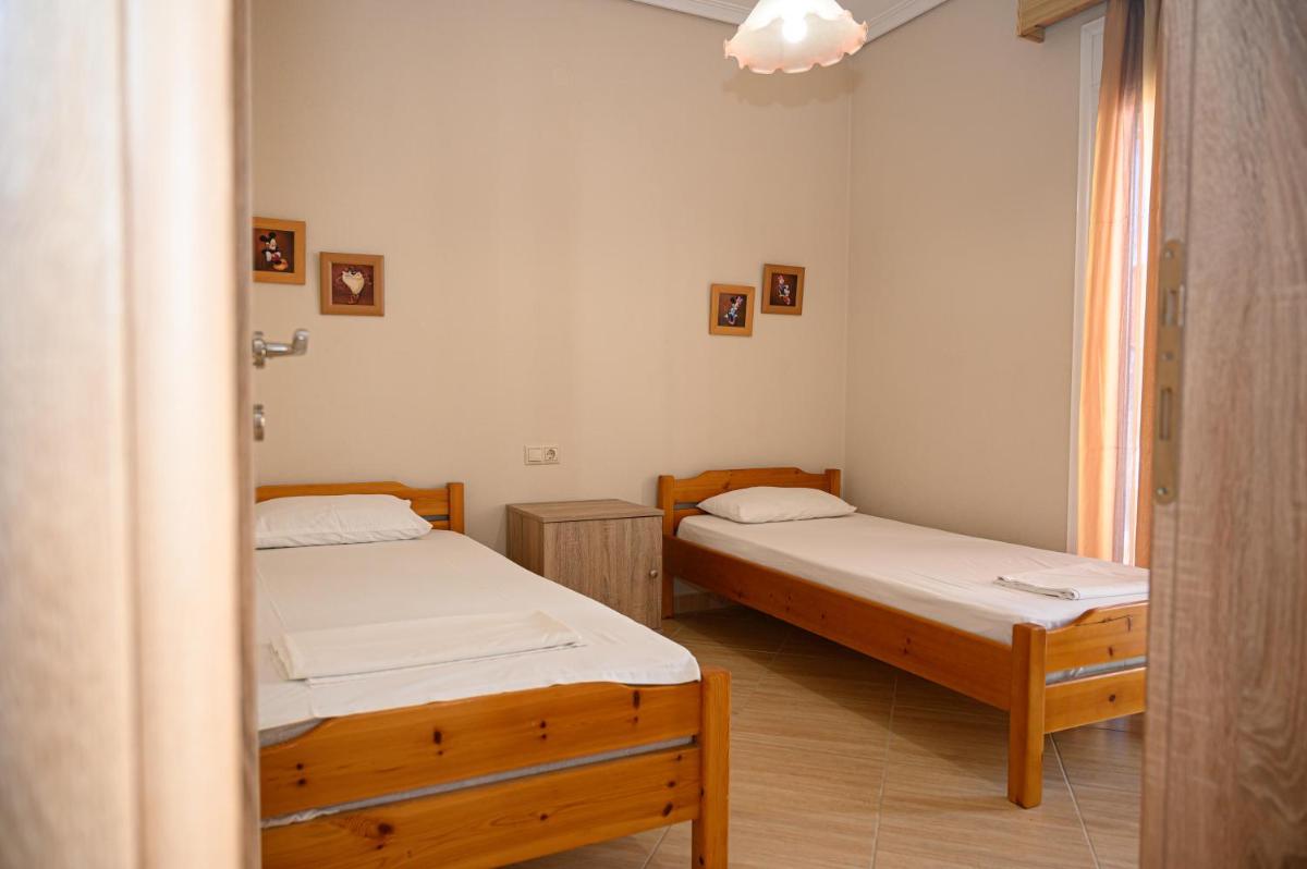 Apartment with Sea View - Photo 12