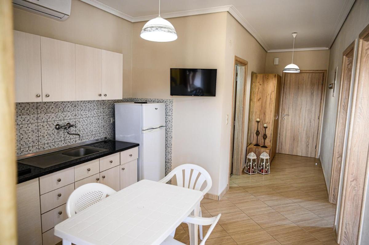 Apartment with Sea View - Photo 16