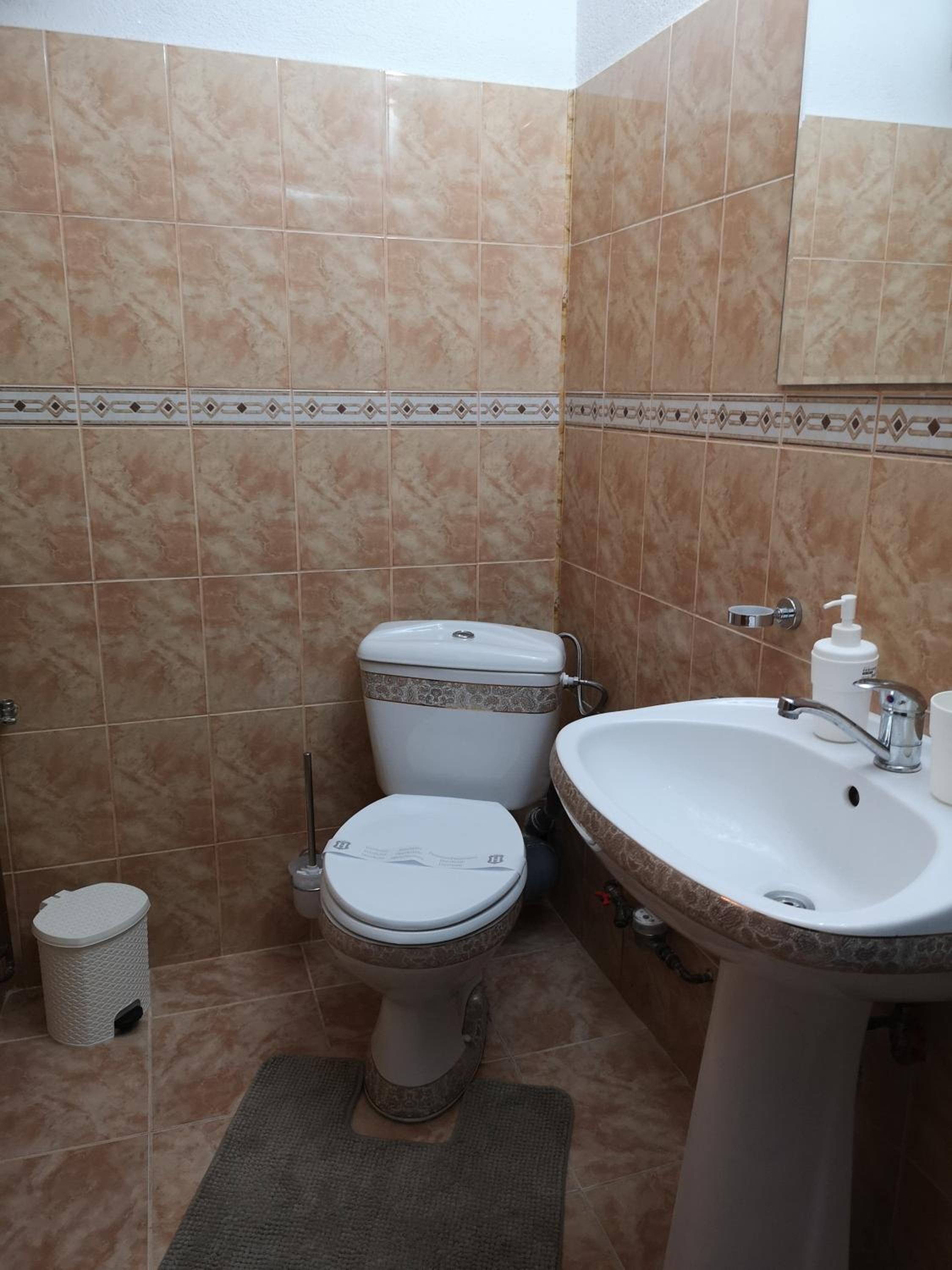 Studio Apartment - Photo 5