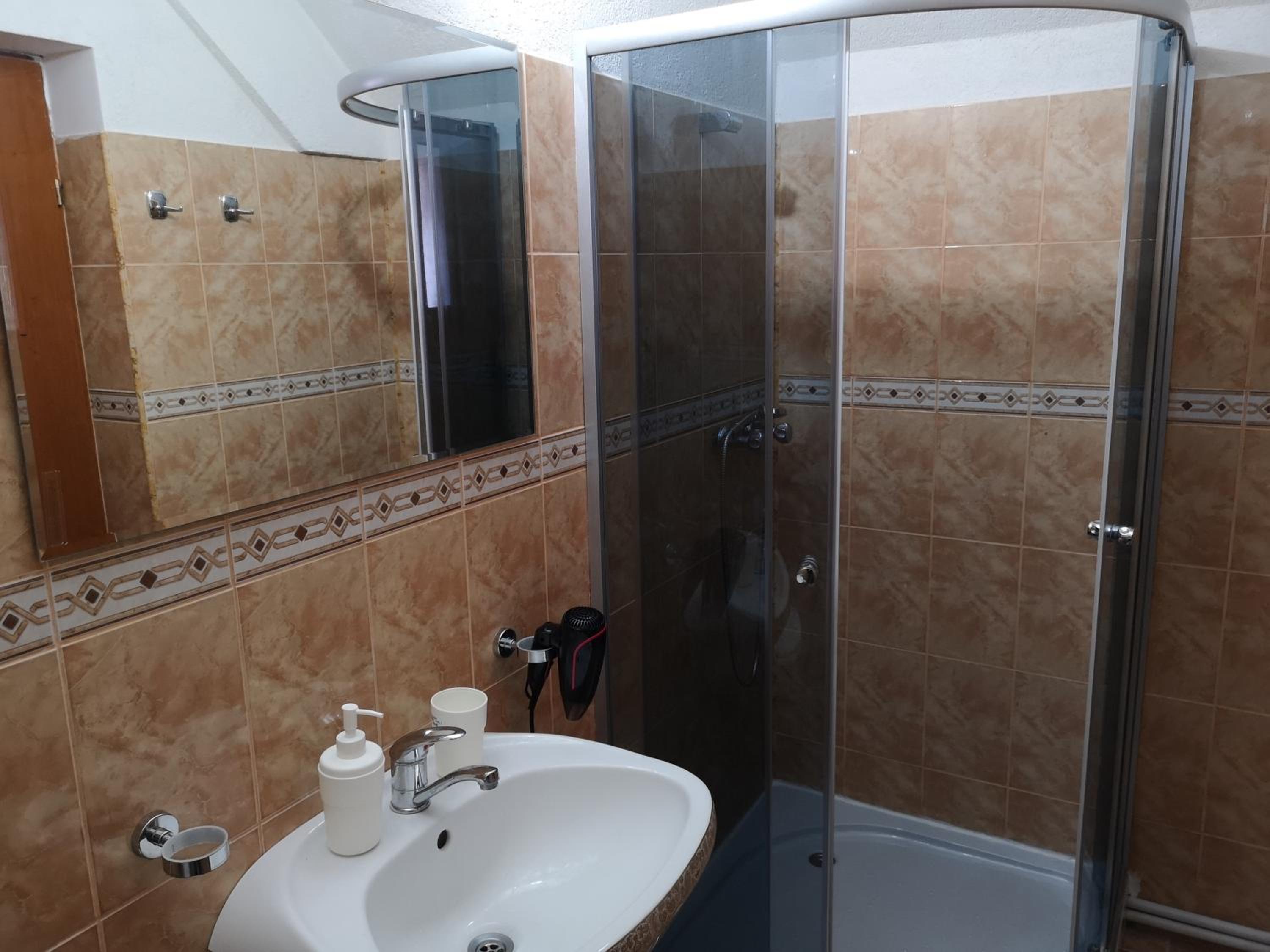 Studio Apartment - Photo 6
