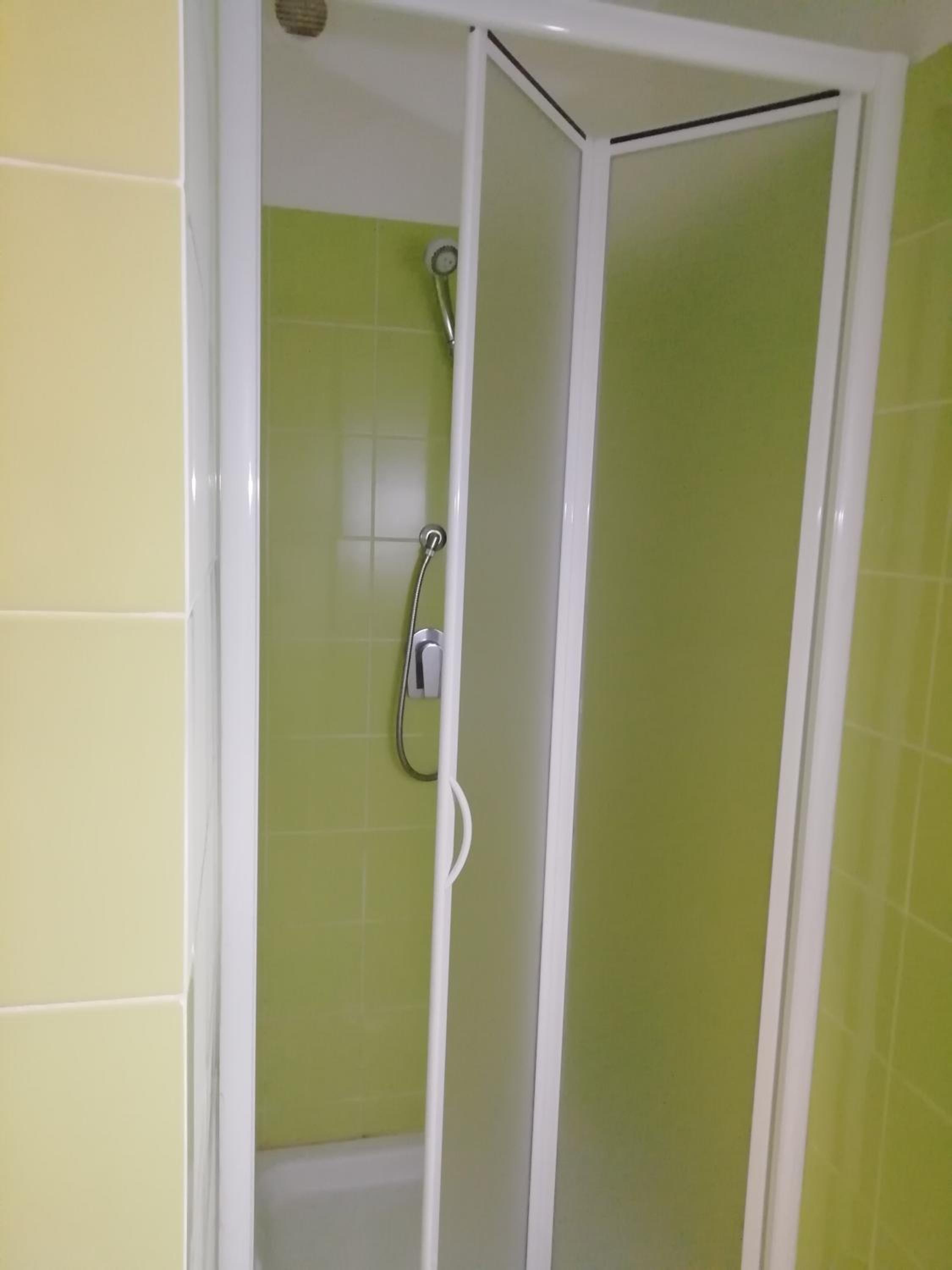 Double or Twin Room with Private Bathroom photo 3