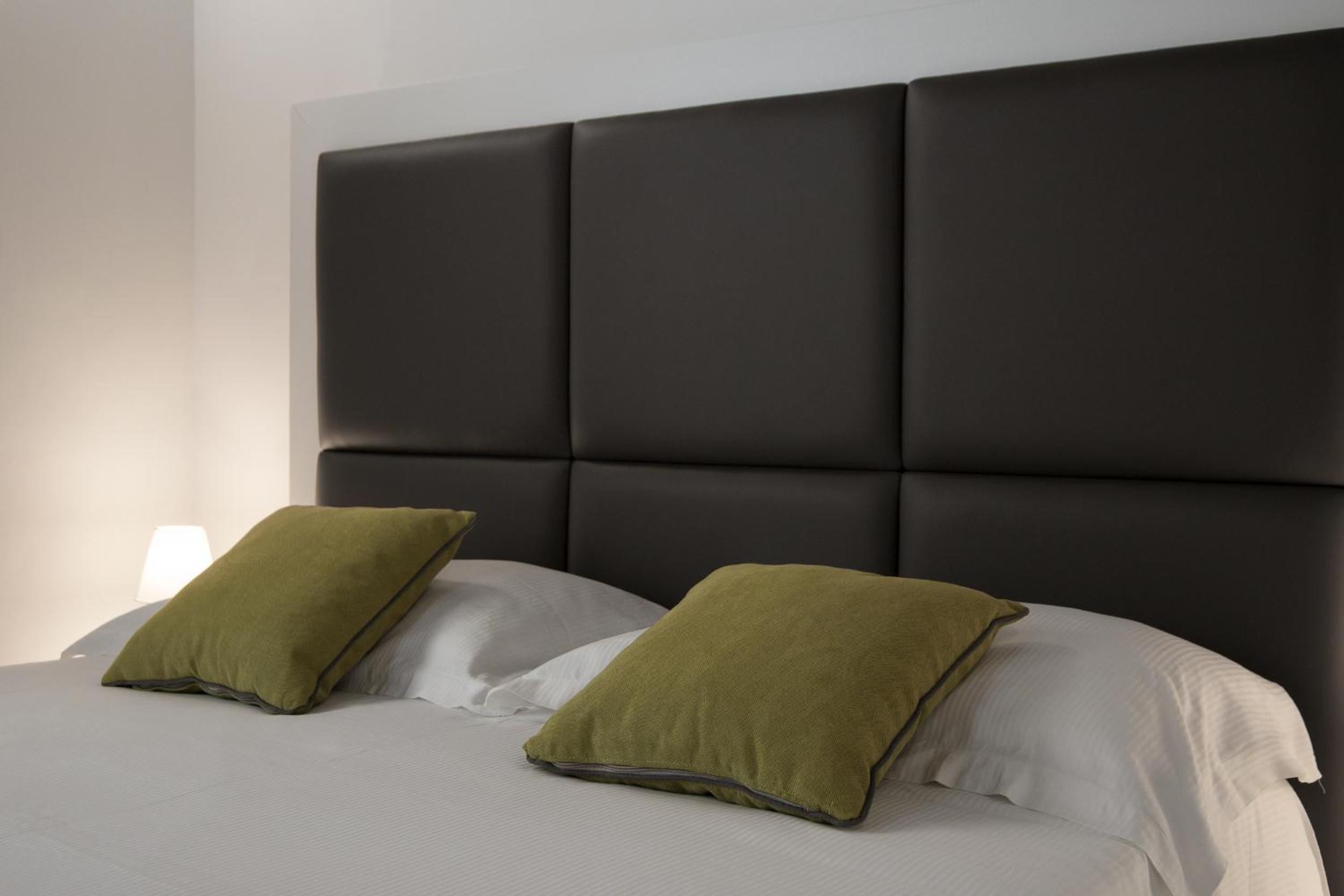 Two-Bedroom Suite - Photo 5