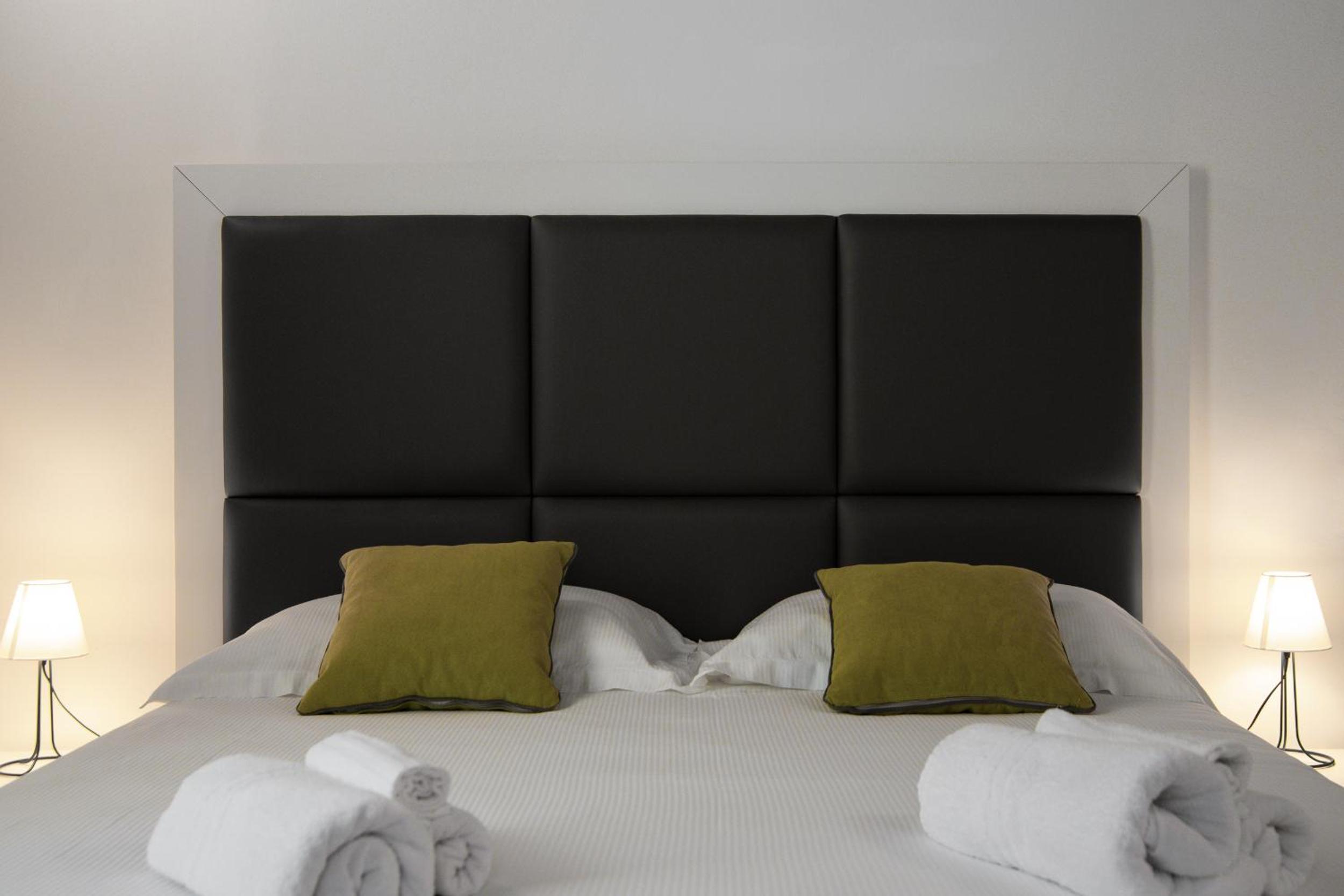 Two-Bedroom Suite - Photo 4