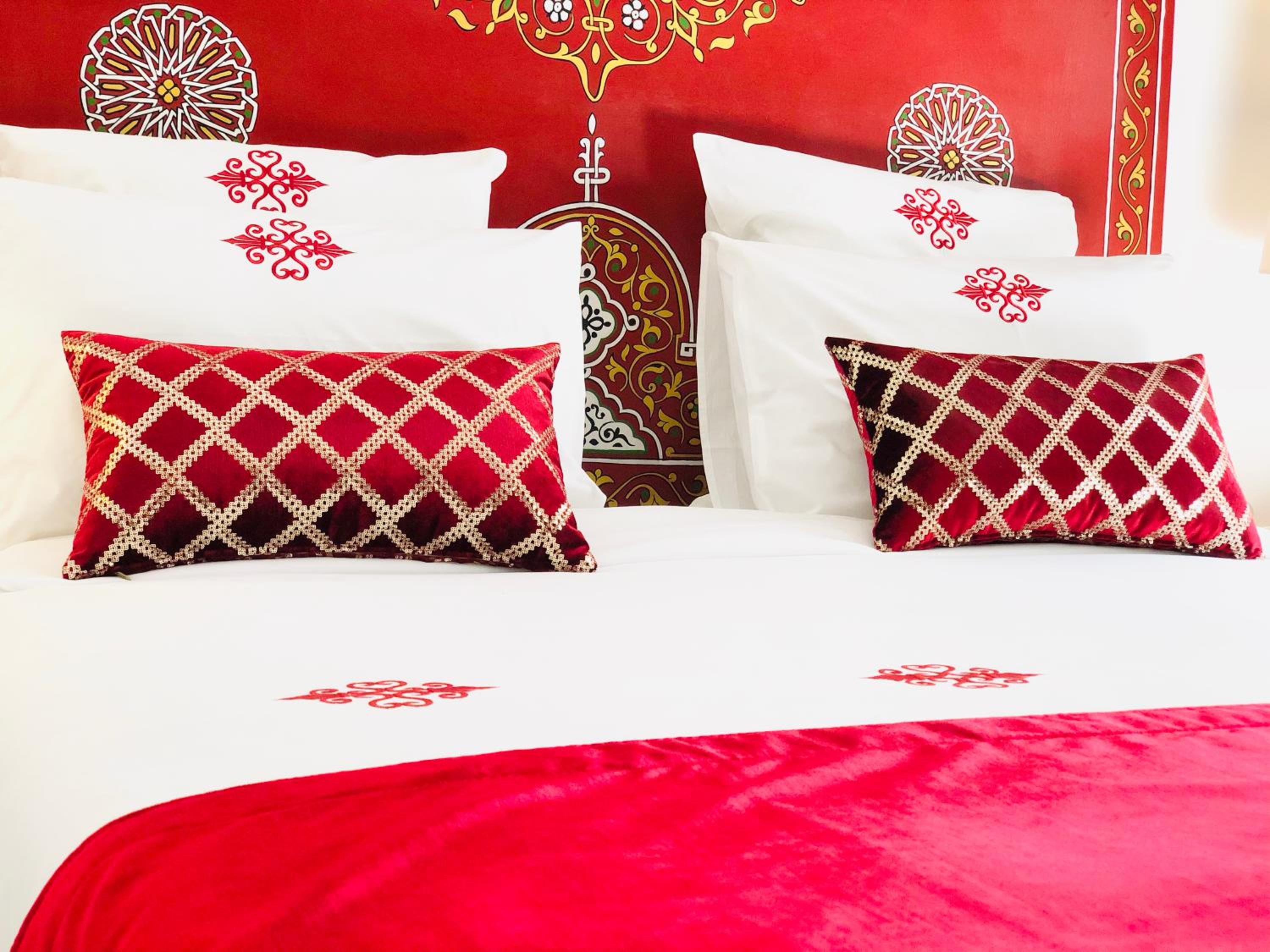 Deluxe King Suite - Photo 3