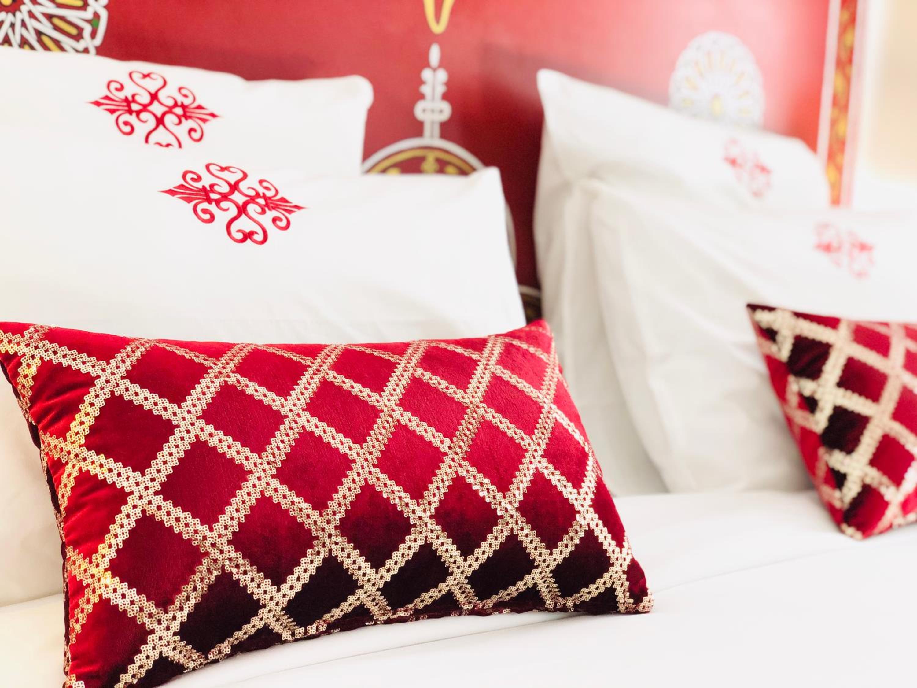 Deluxe King Suite - Photo 4