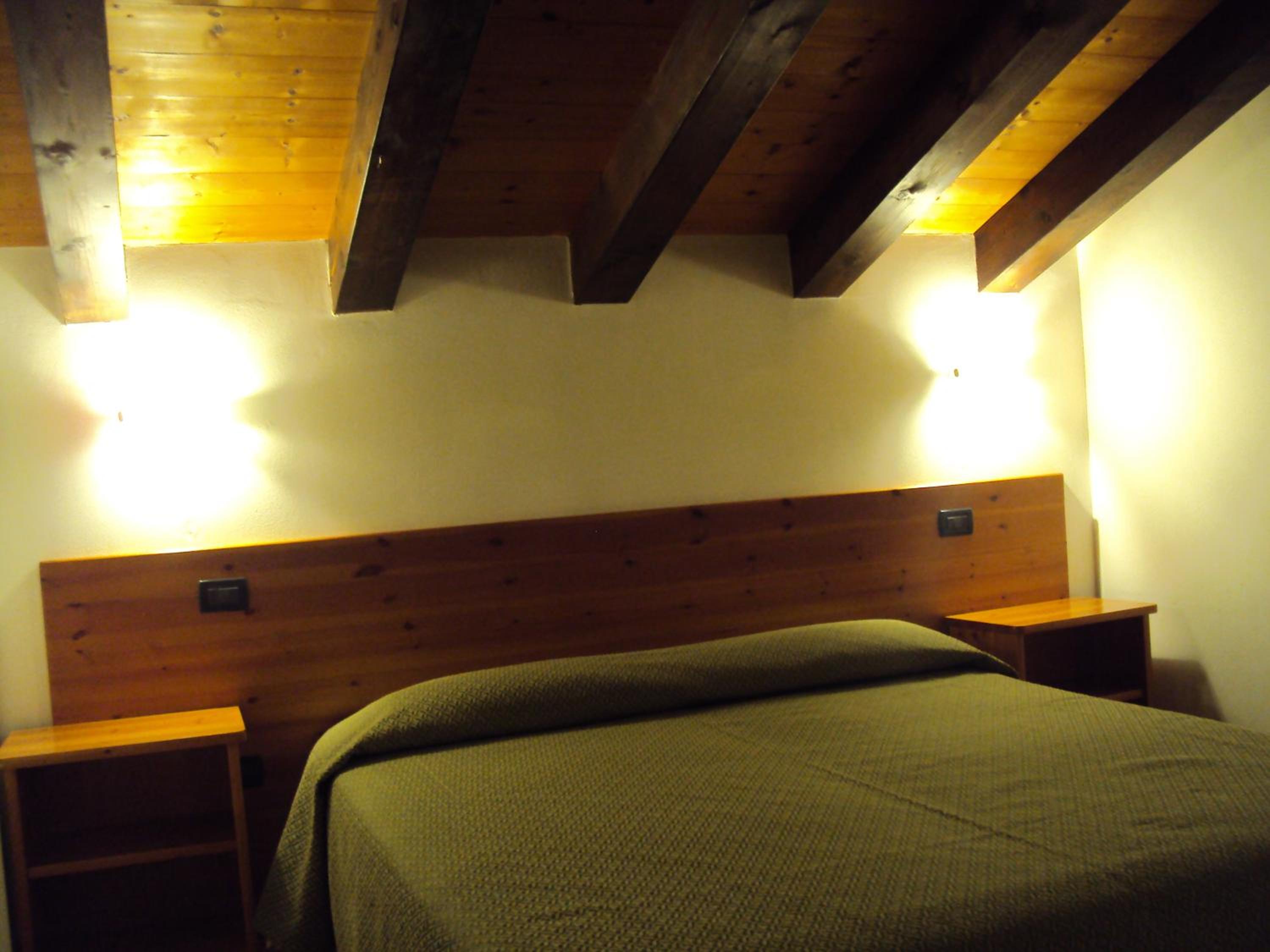 Double or Twin Room - Photo 2