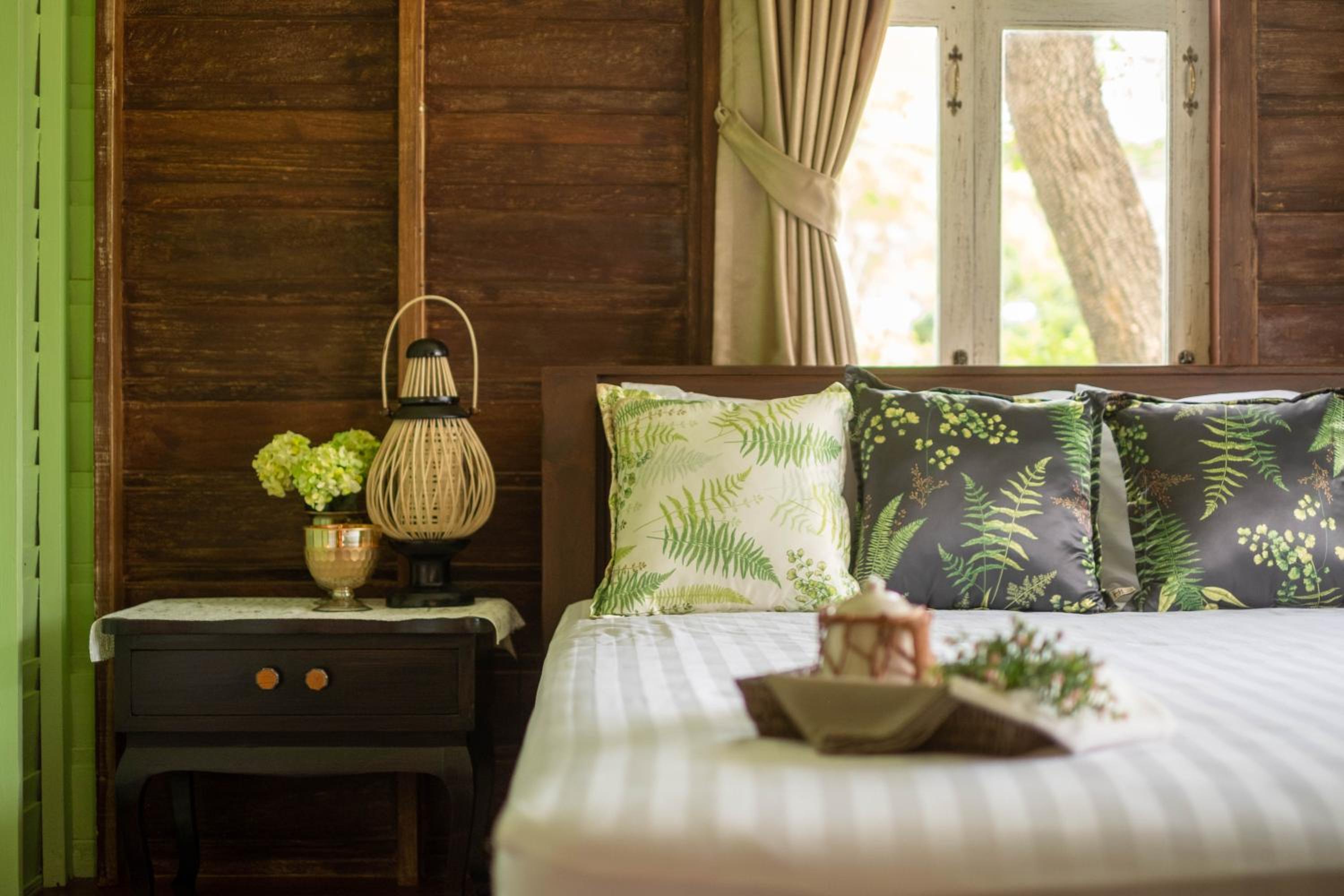 Deluxe King Suite - Photo 6