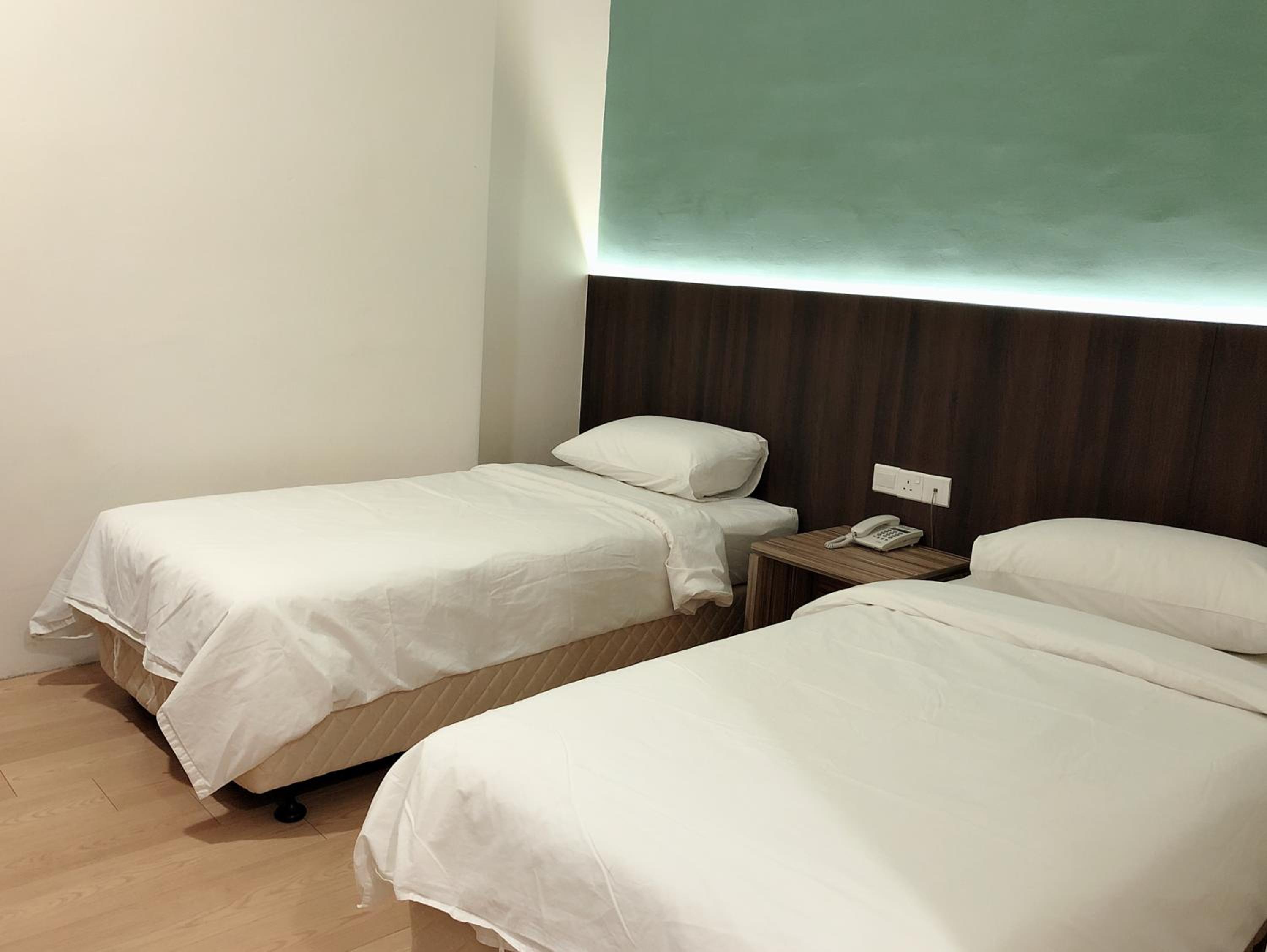 Standard Twin Room (with No Window)