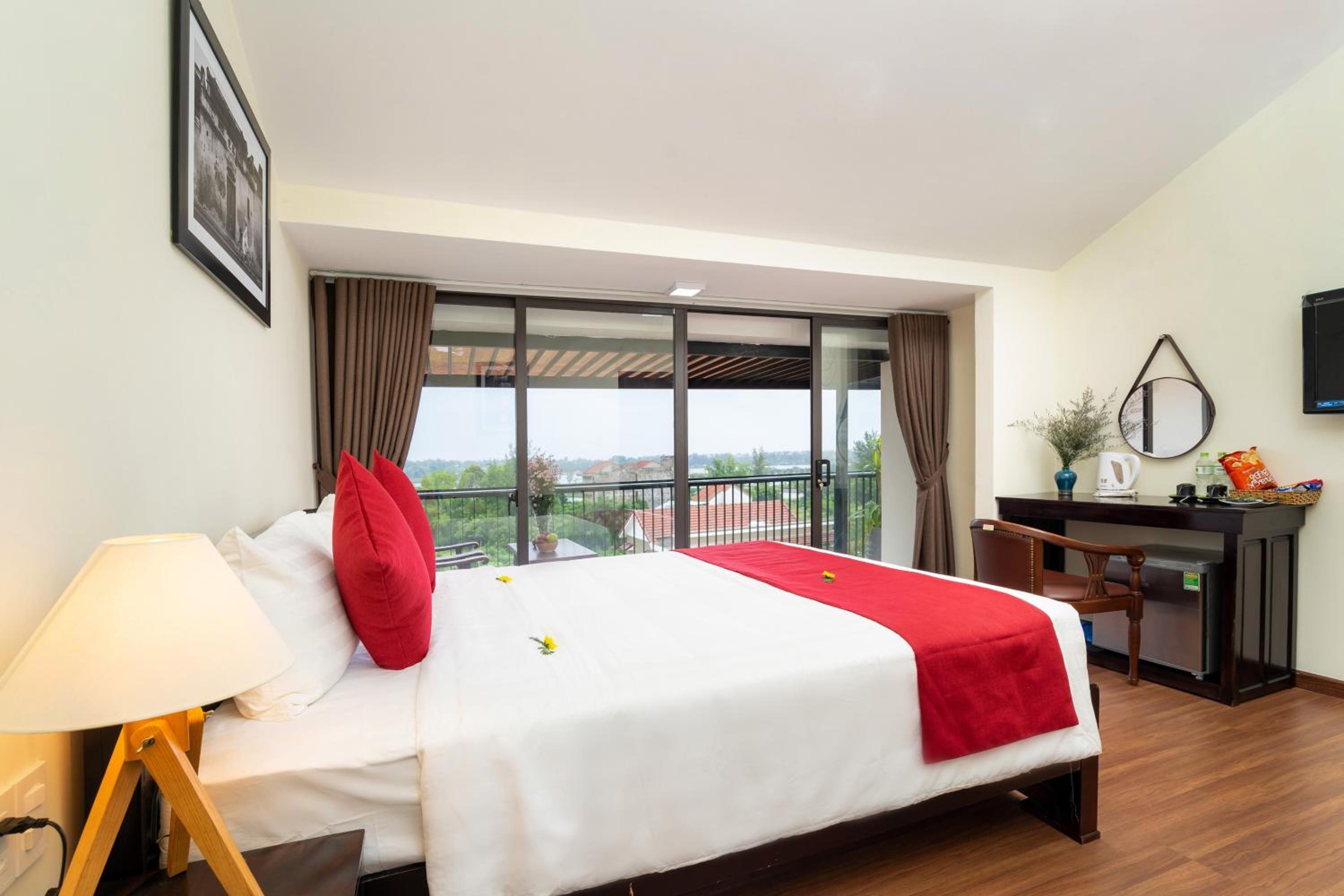 Deluxe Double or Twin Room with Garden View - Photo 8