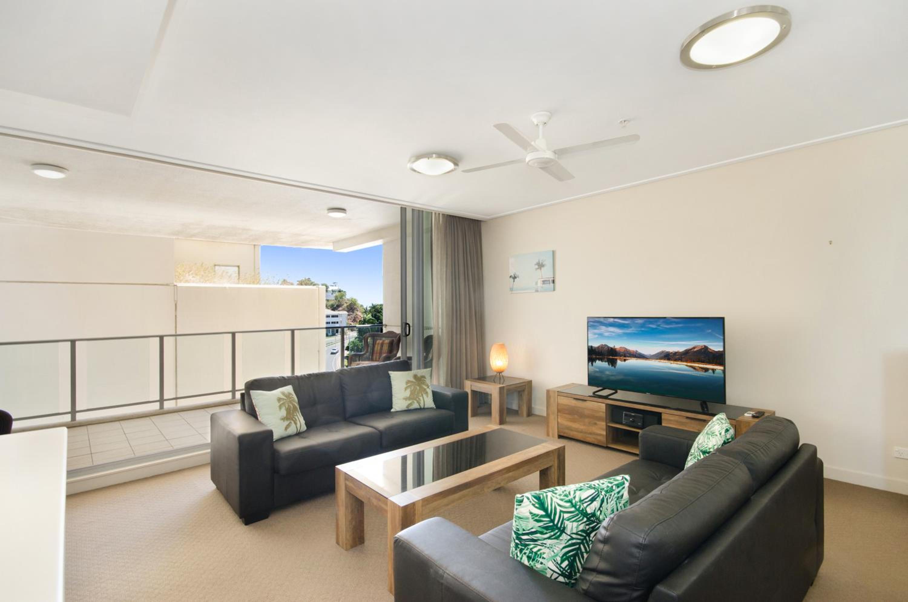 One-Bedroom Apartment photo 2