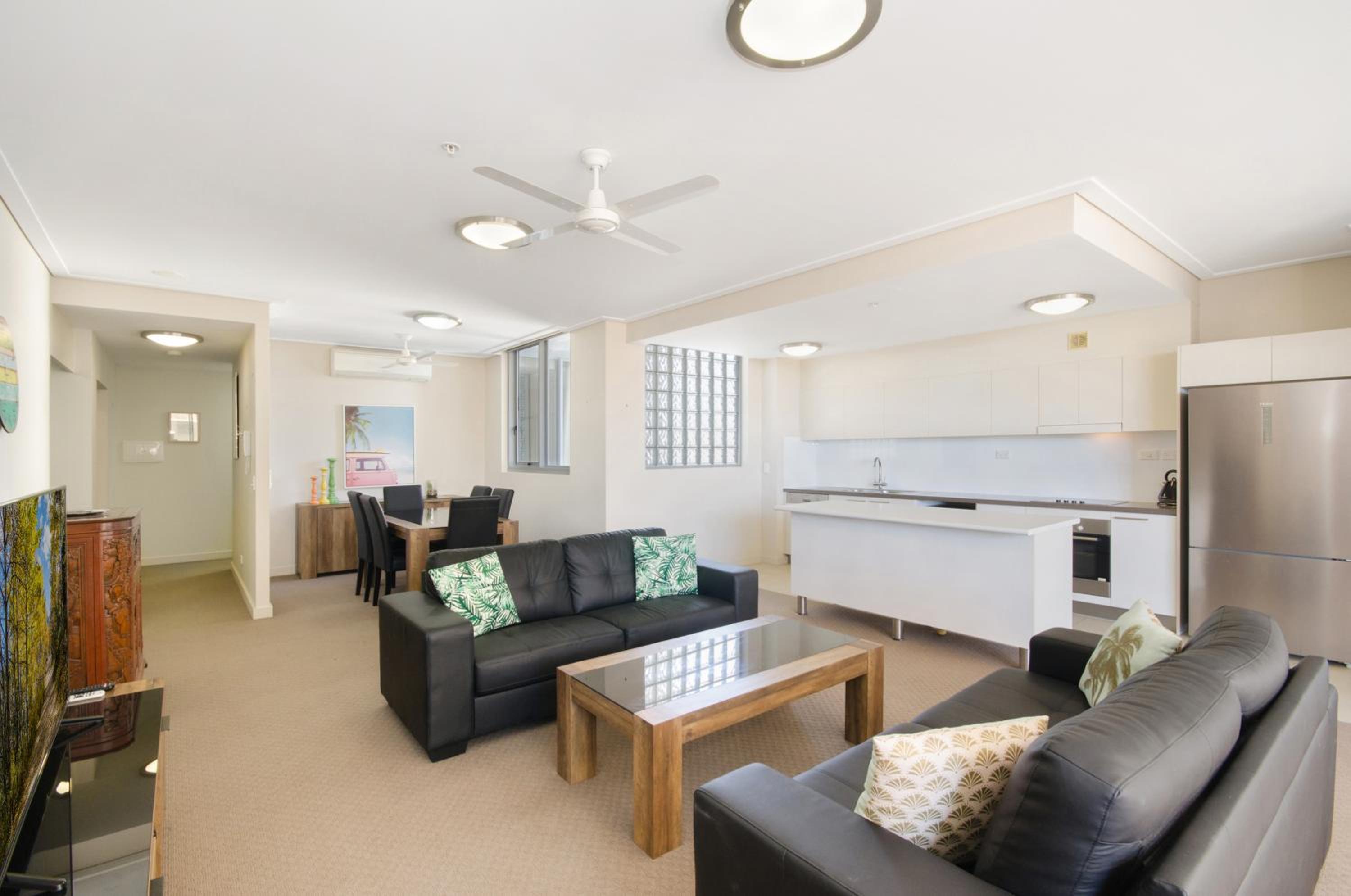 1 Bedroom Apartment (Low Level) photo 2