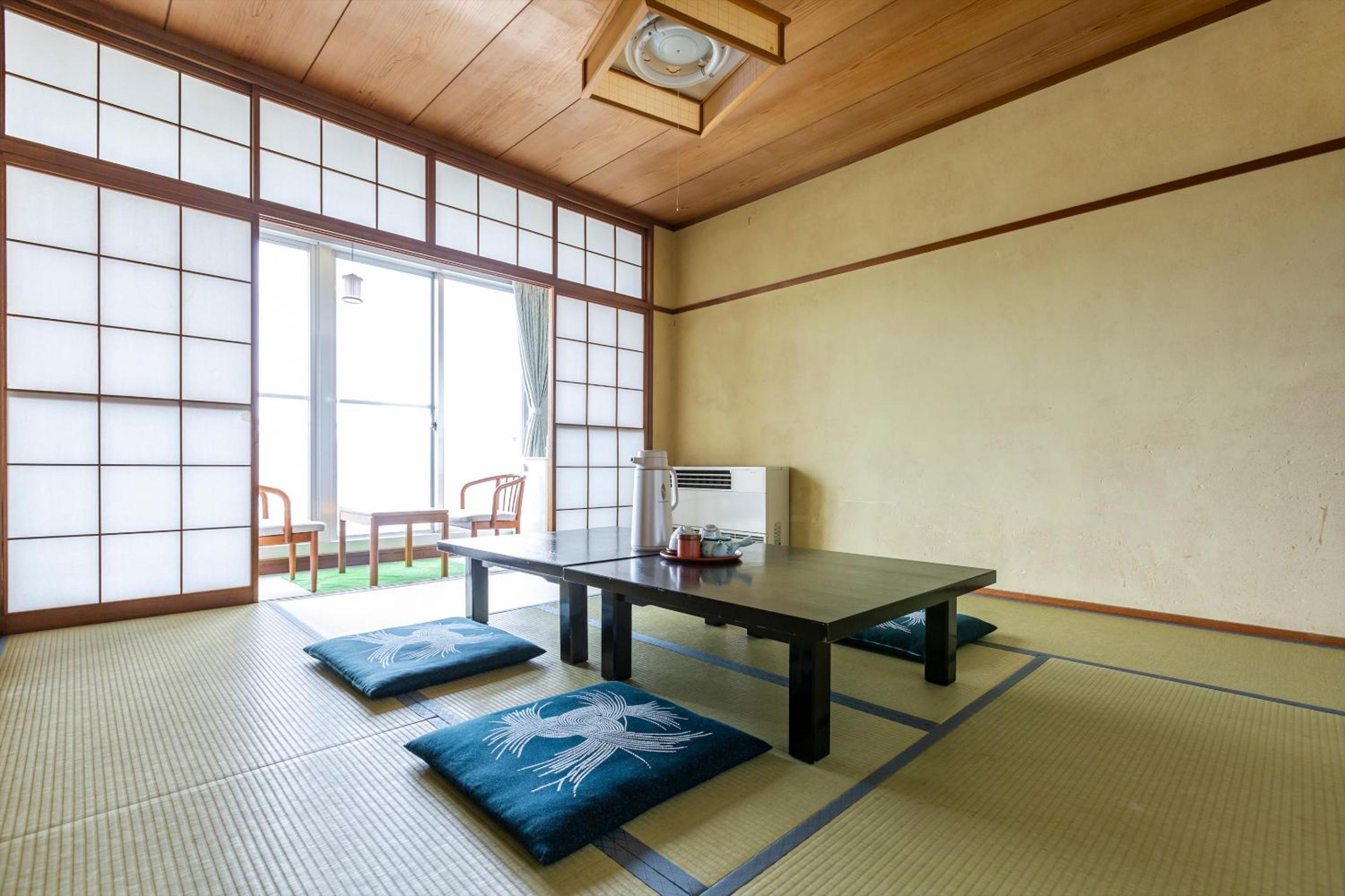 Japanese-Style Quadruple Room with Sea View - Smoking - Photo 1