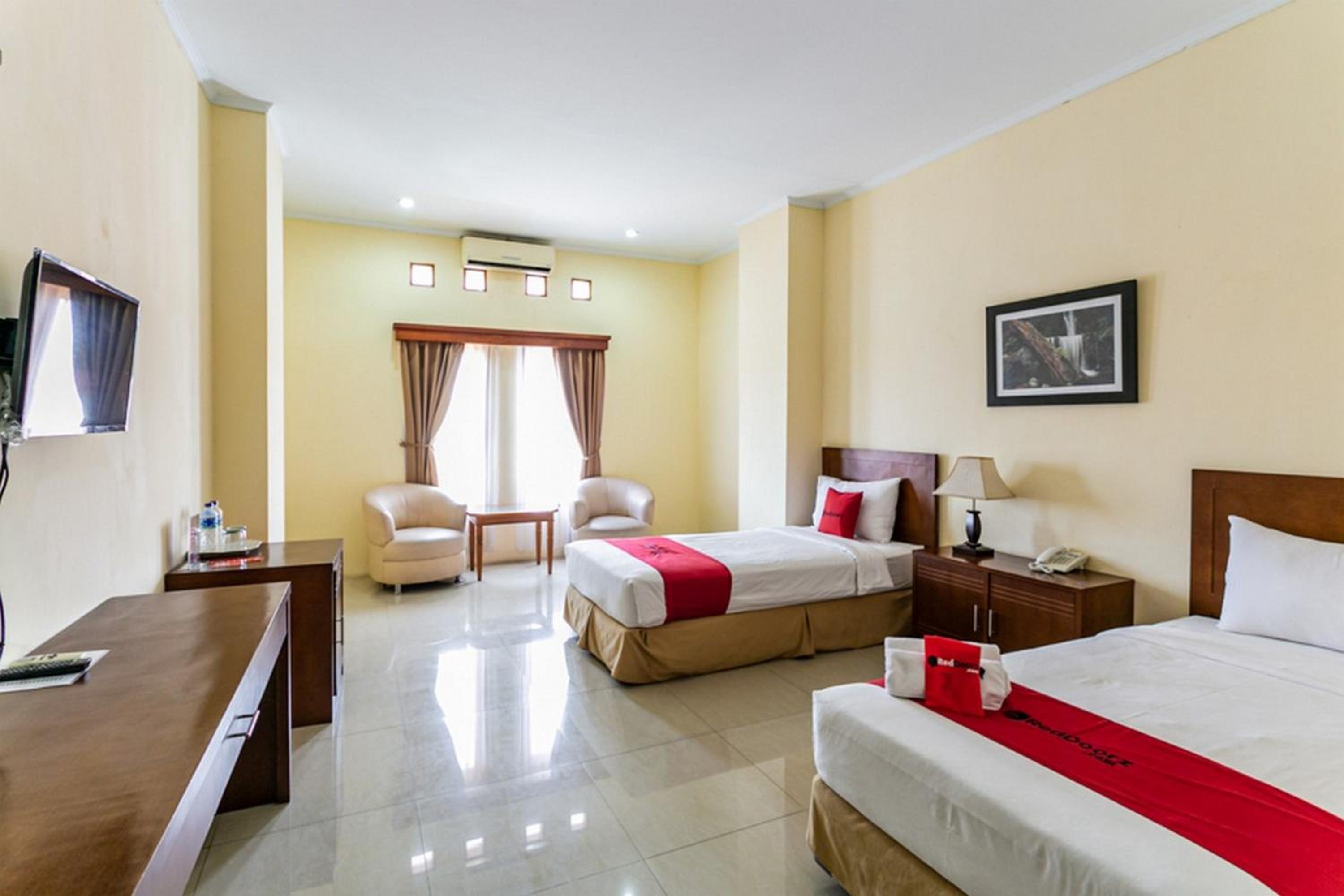 Deluxe Twin Room - Photo 1