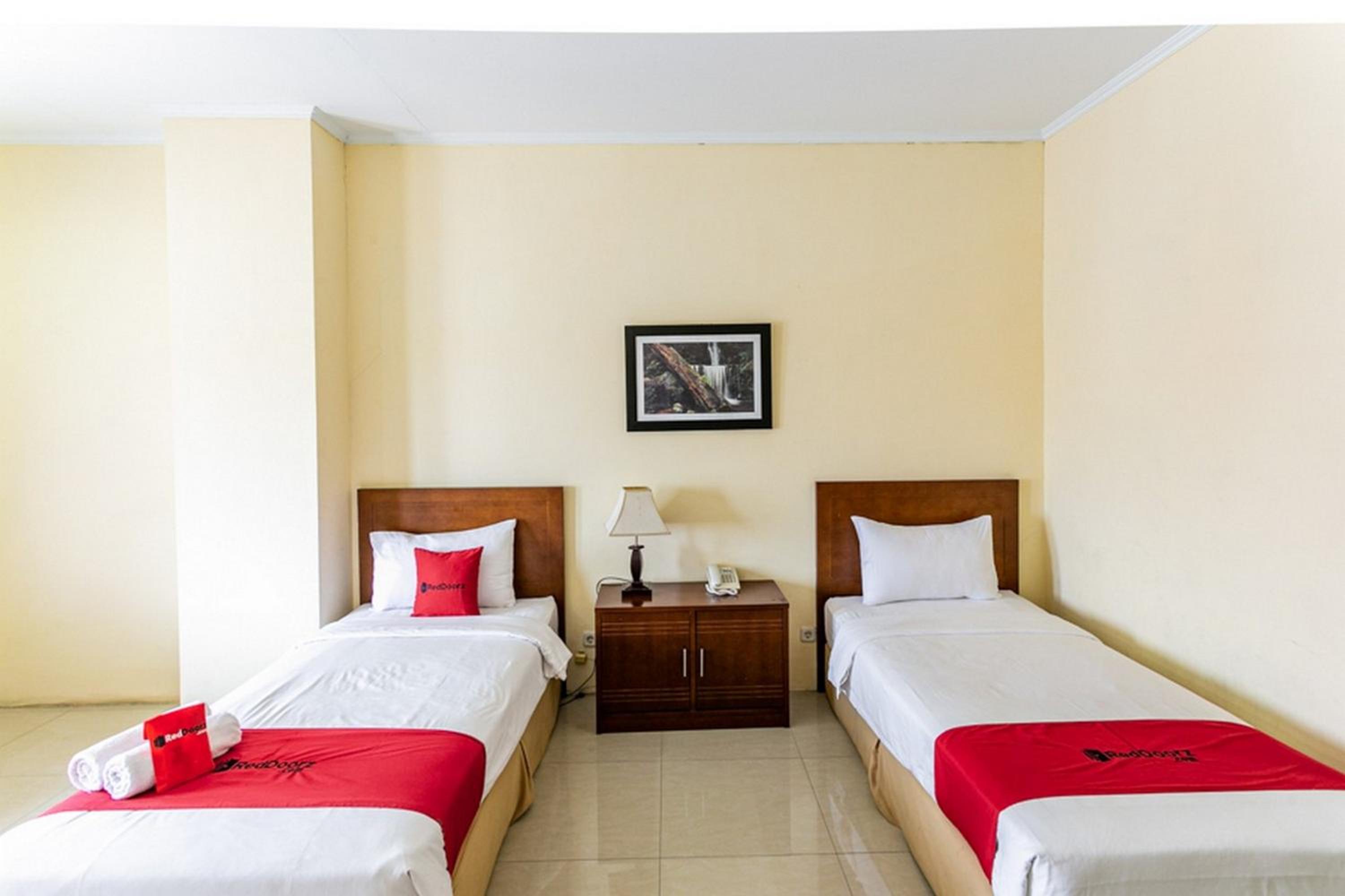 Twin Room - Photo 1