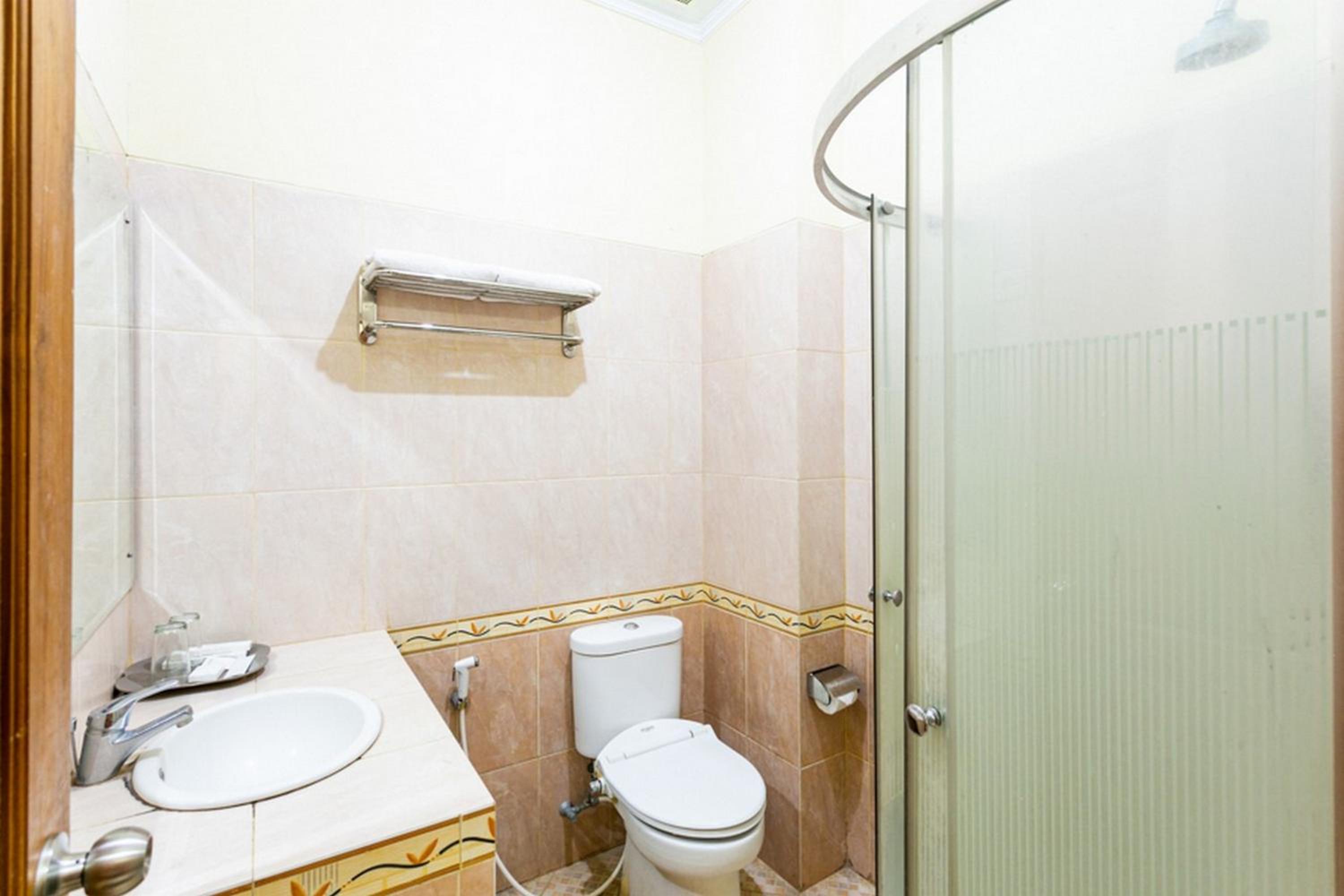 Twin Room - Photo 2