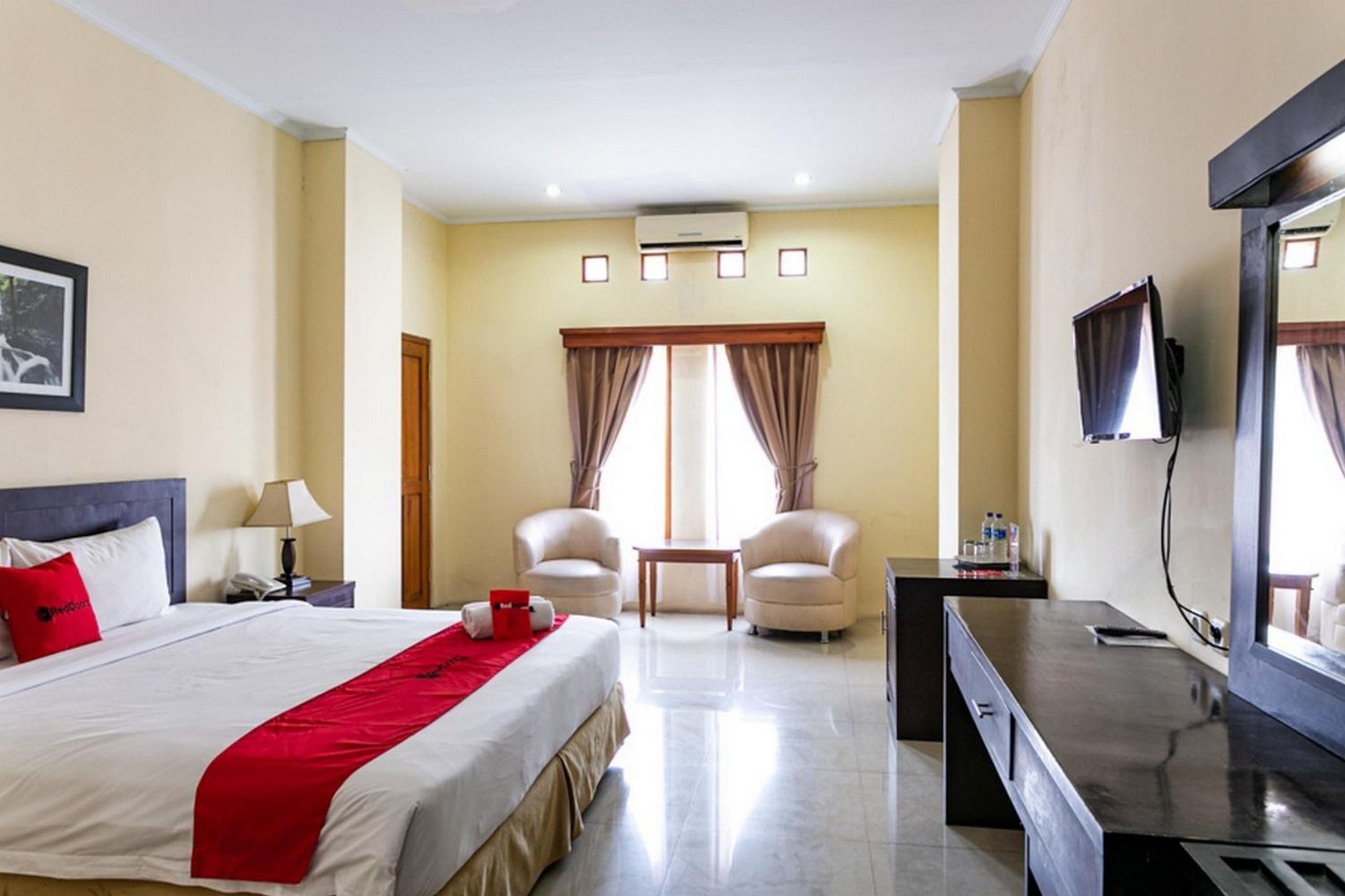 Deluxe Room - Photo 4