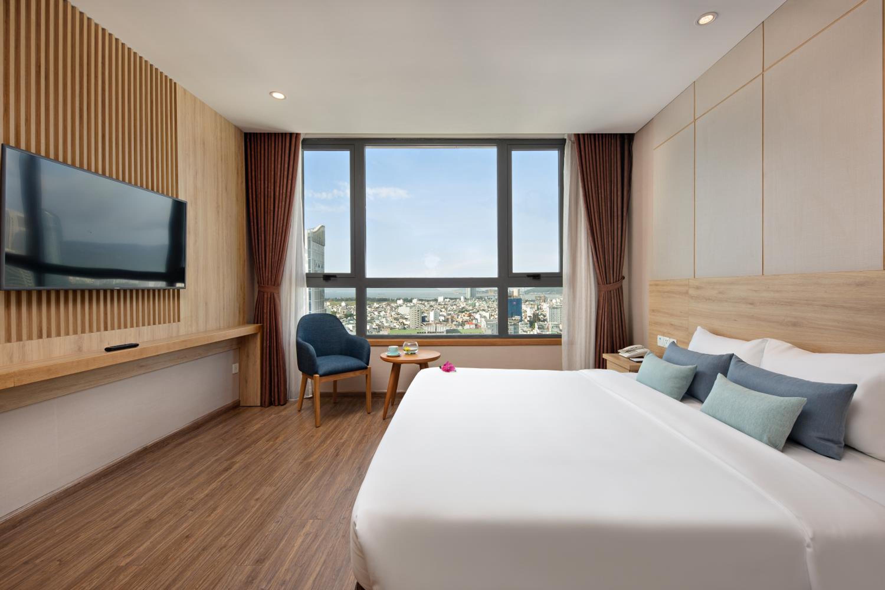 Suite With City View