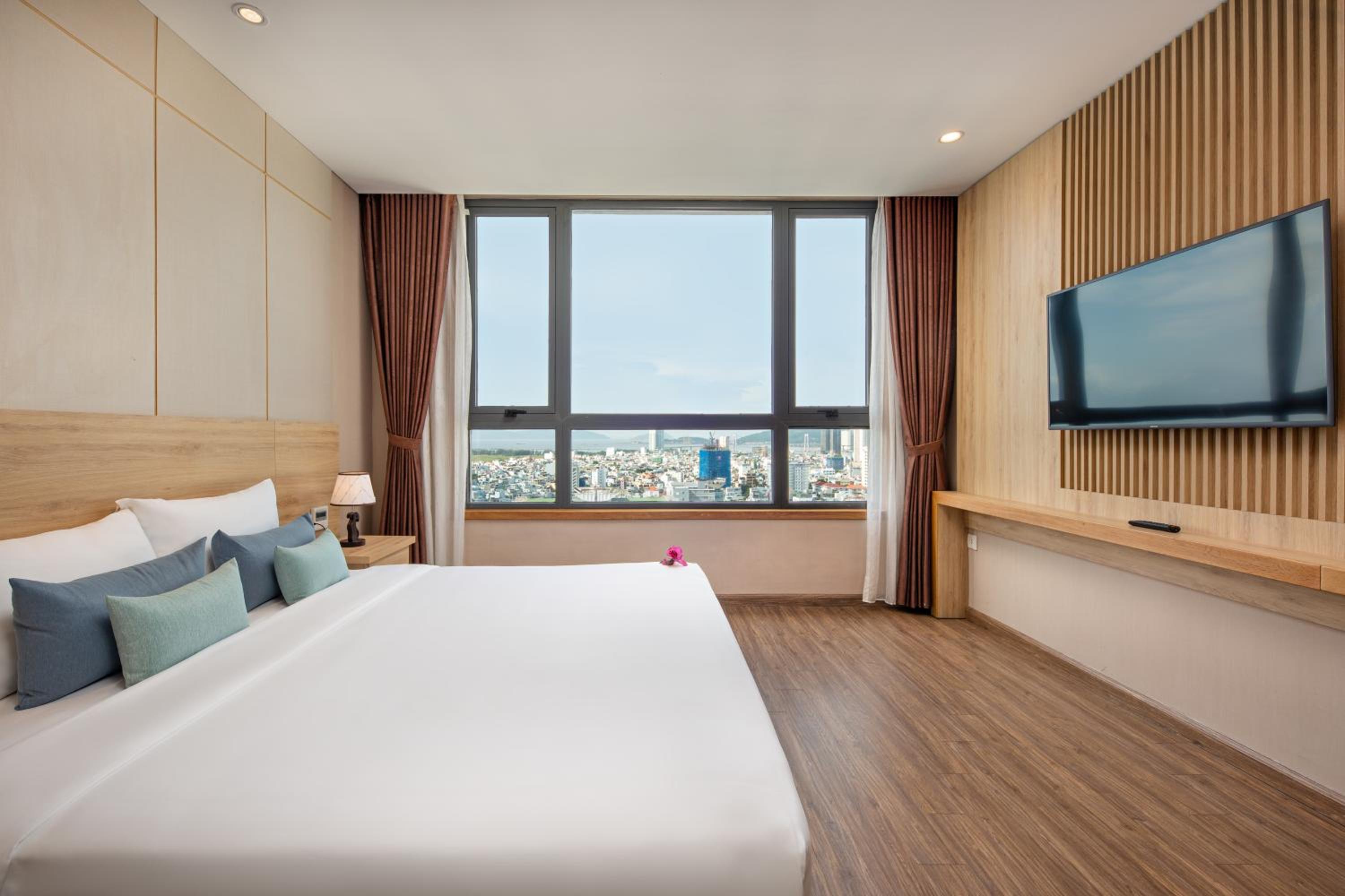Grand Deluxe Double Room