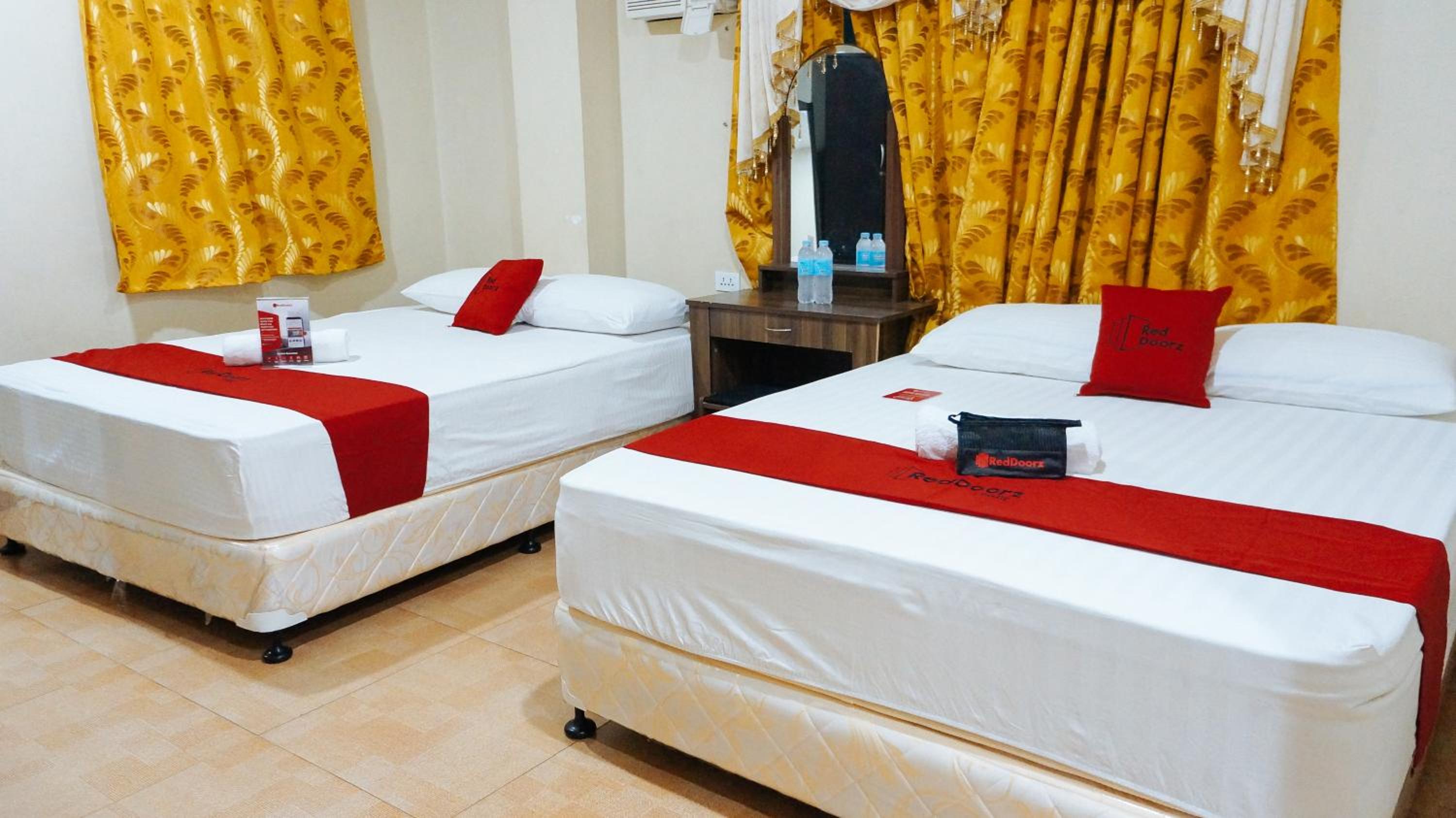 Deluxe Room - Photo 1