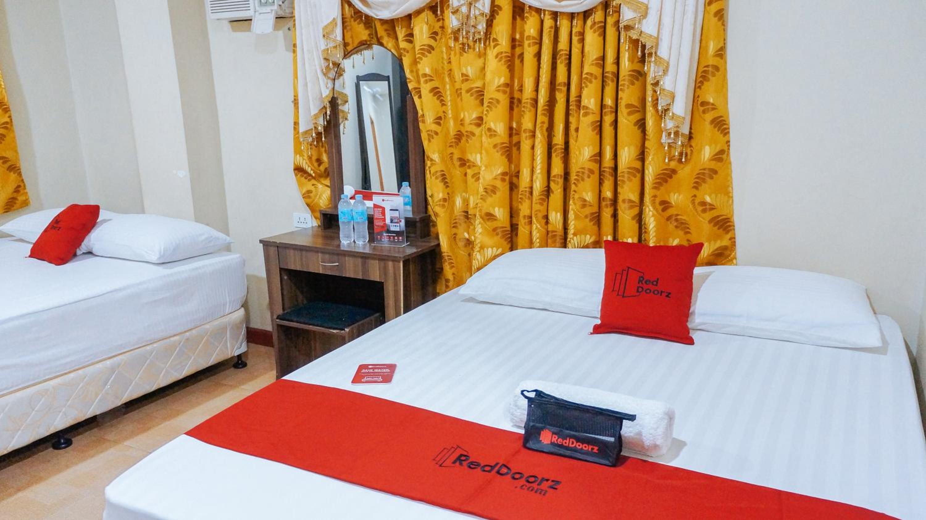 Deluxe Room - Photo 7