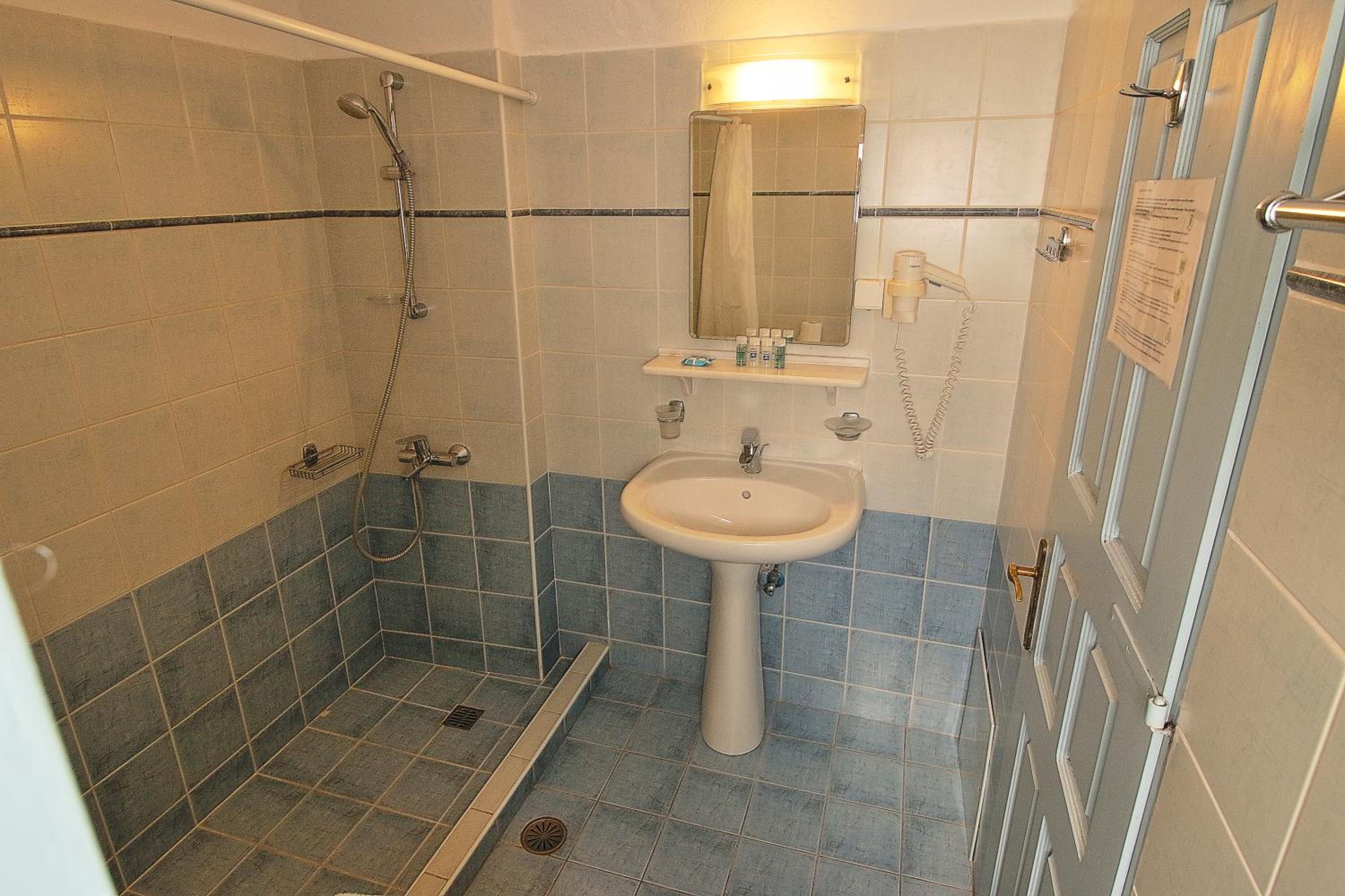 Apartment (2 Adults) - Photo 15