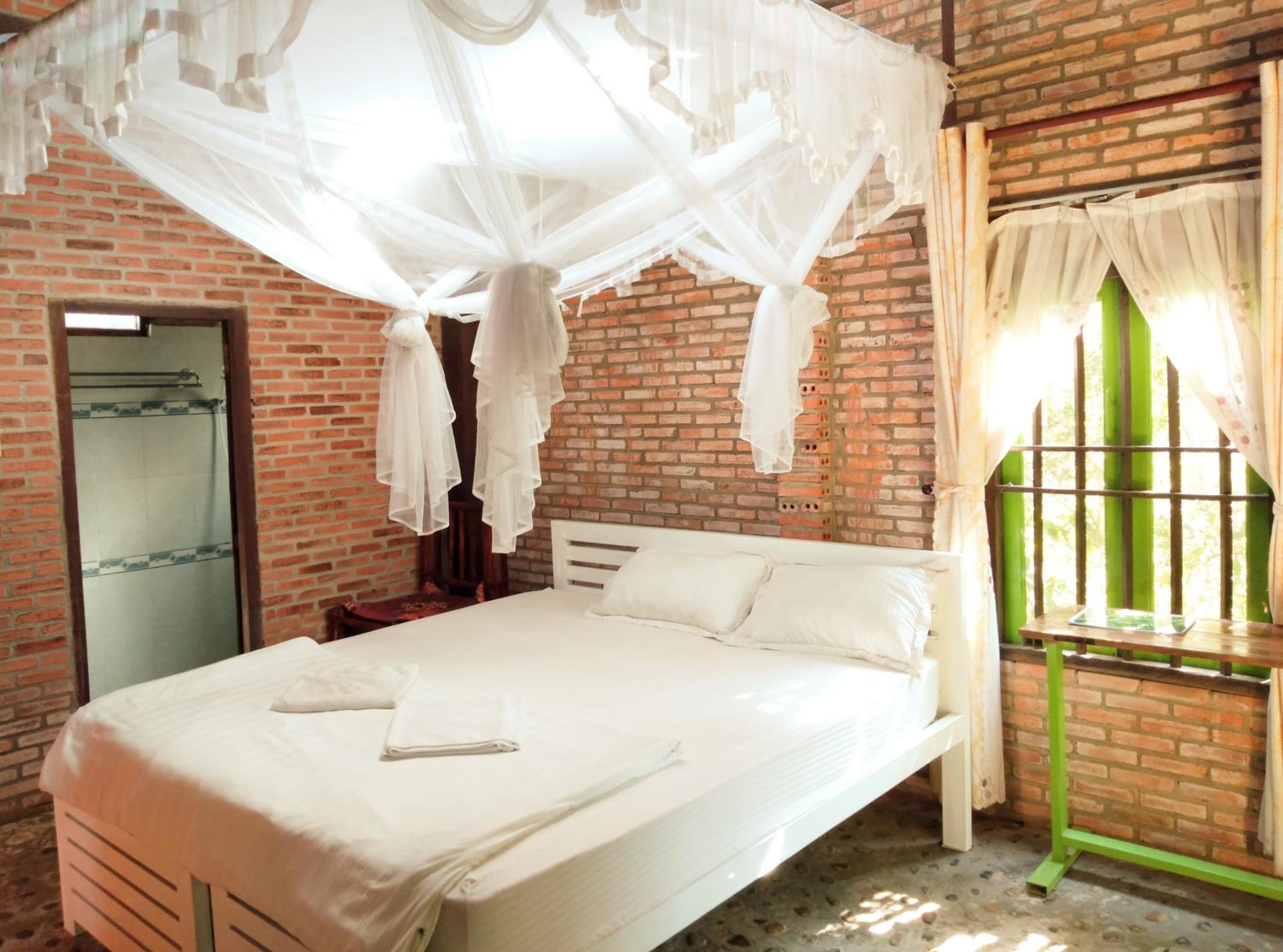 Superior Double Room with River View - Photo 4