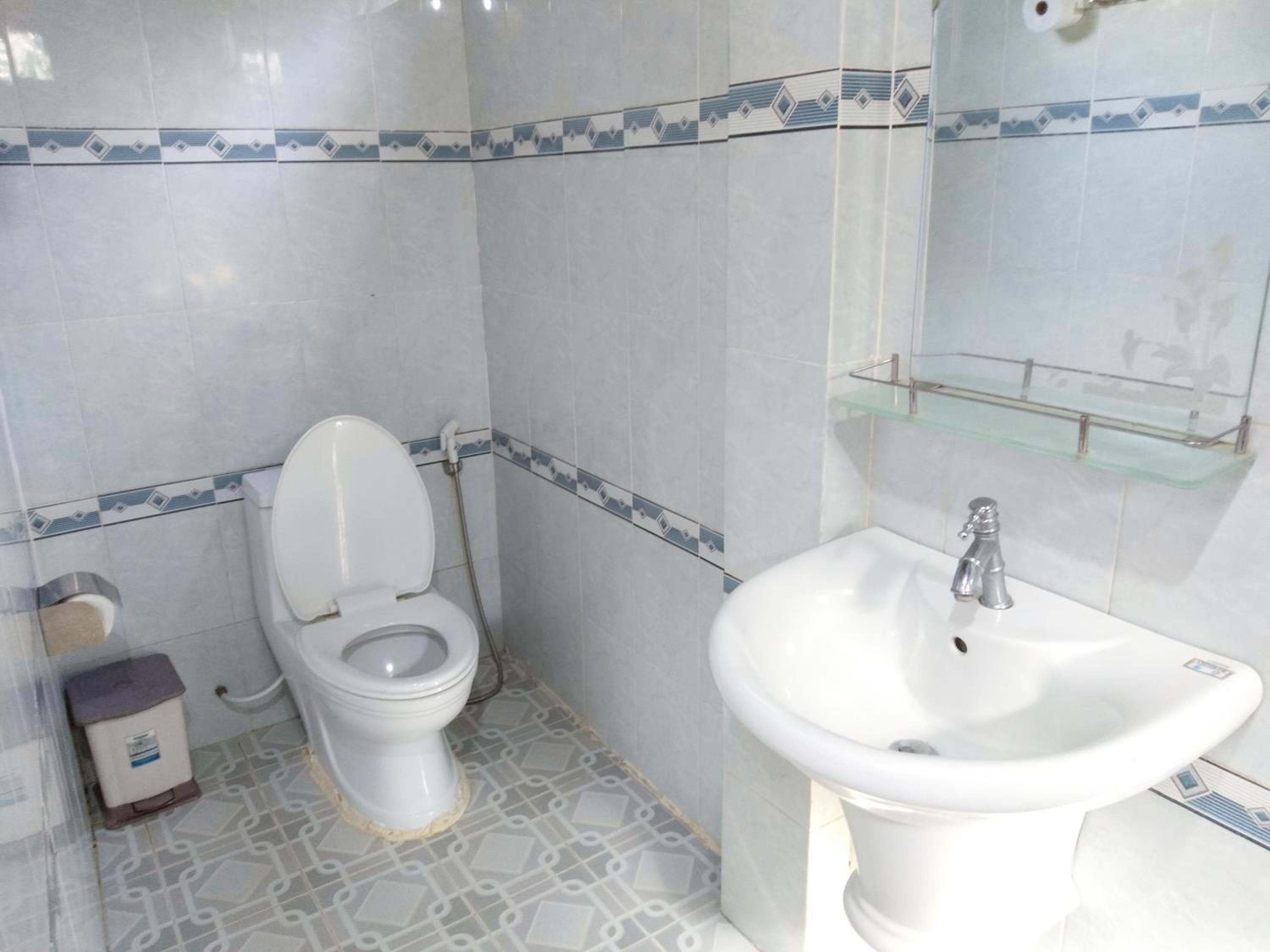 Standard Double Room with River View - Photo 12