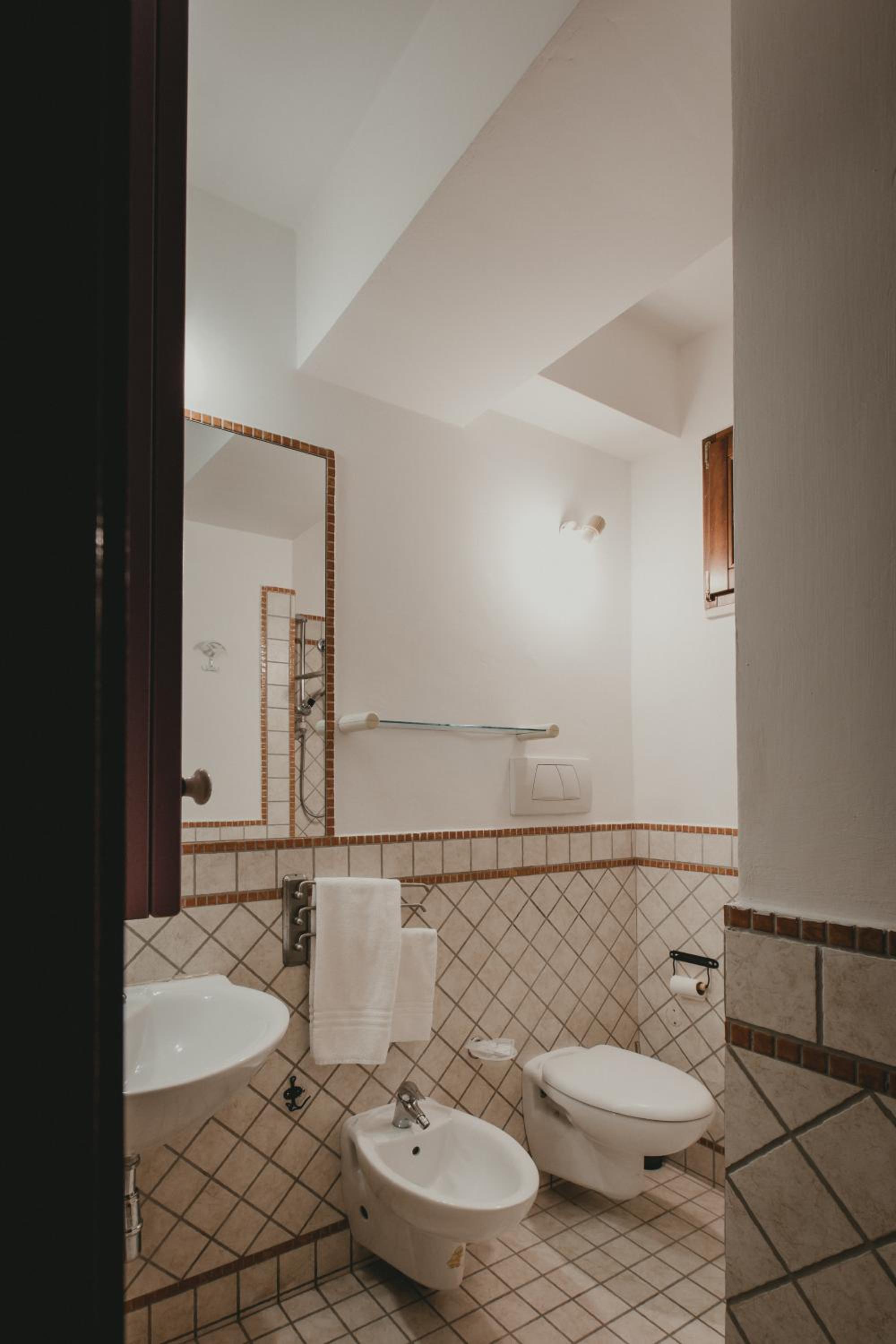 Apartment - Photo 2