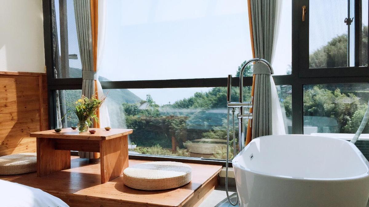 Deluxe Double Room with Bath photo 2