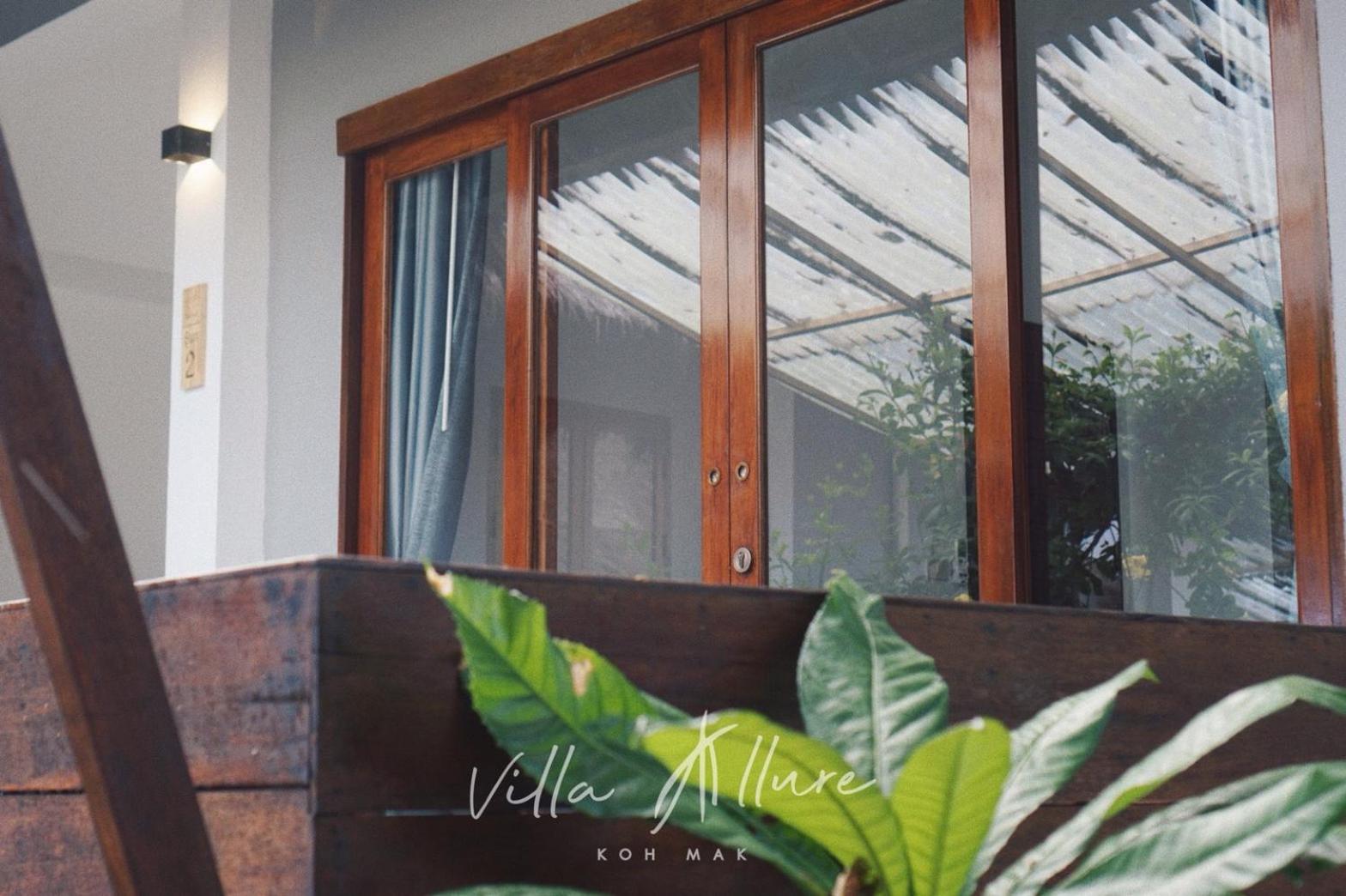 2 Bedrooms with Sea View - Photo 11