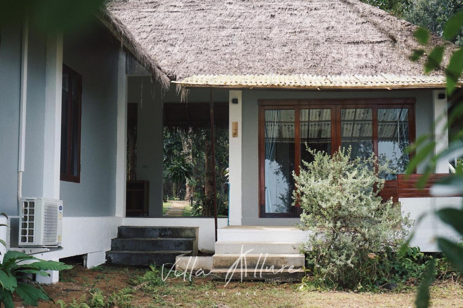 2 Bedrooms with Sea View - Photo 18