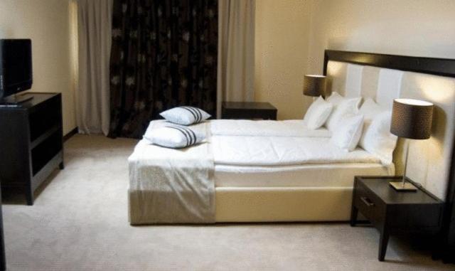 Double Room - Photo 1