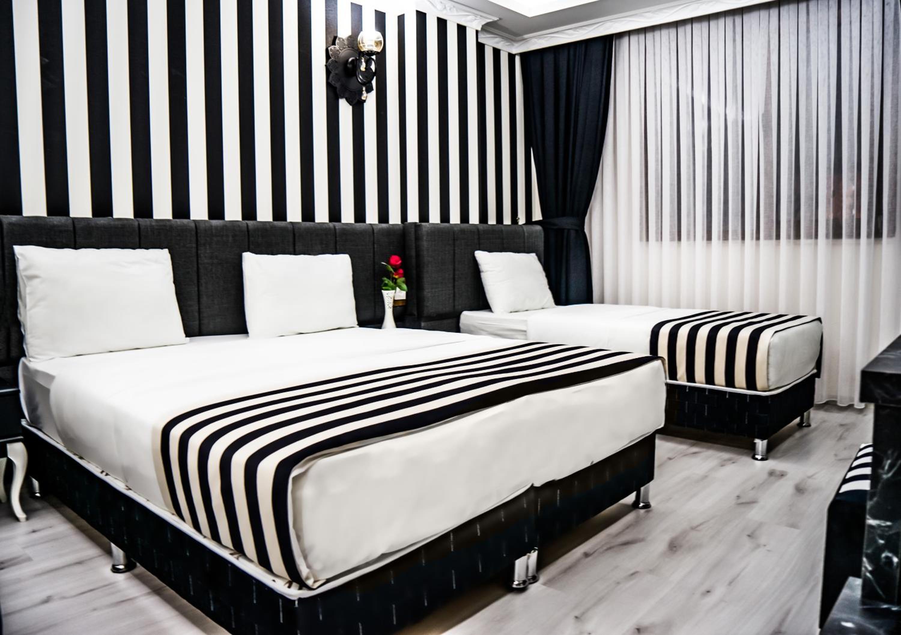 Deluxe Triple Room photo 2