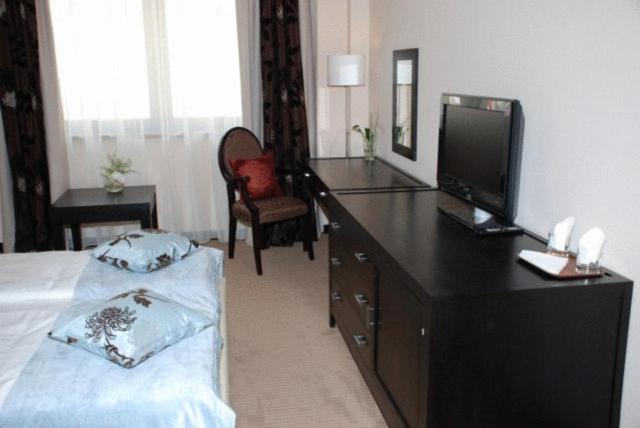 Double Room - Photo 5