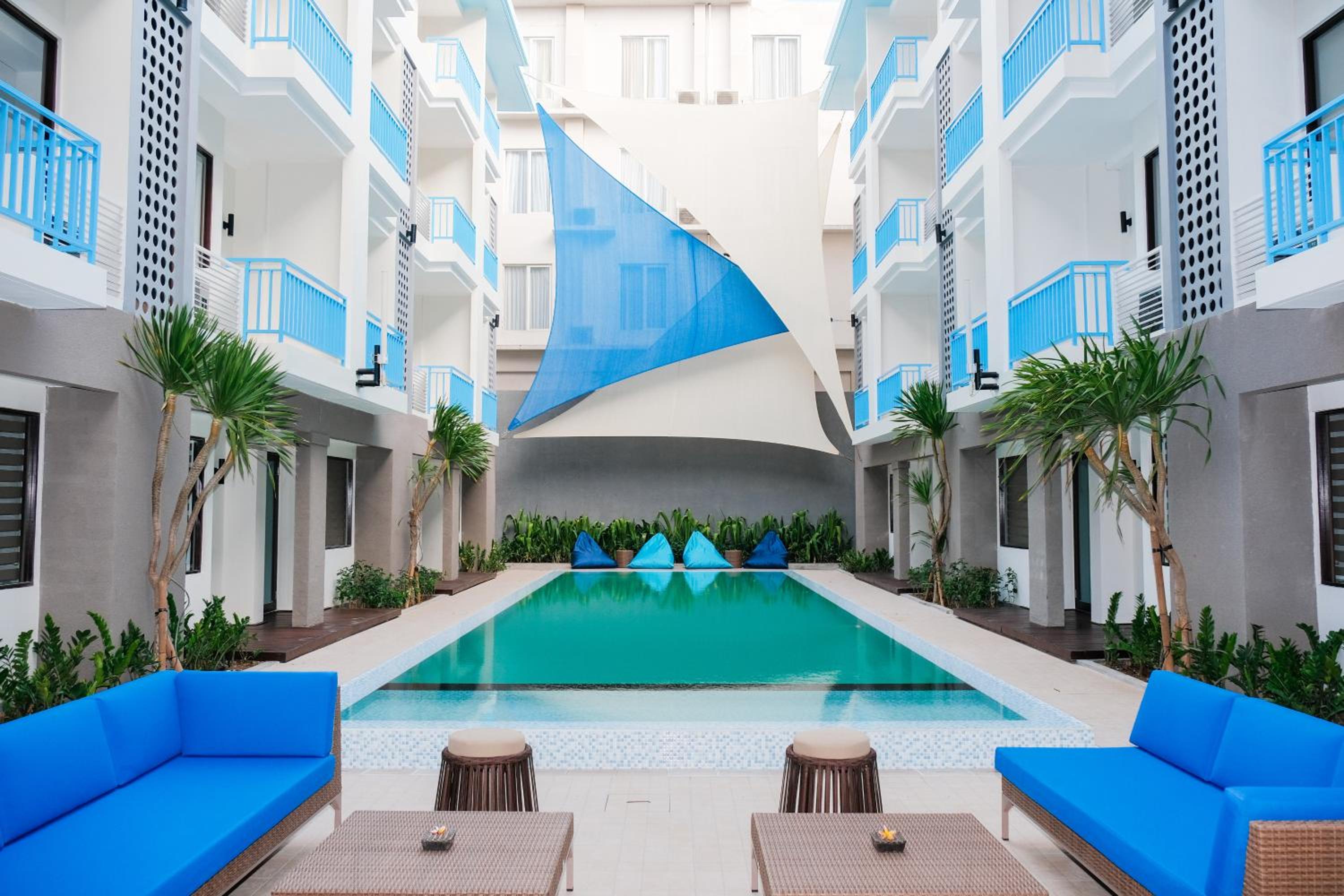 Superior Twin Room with Balcony - Photo 17