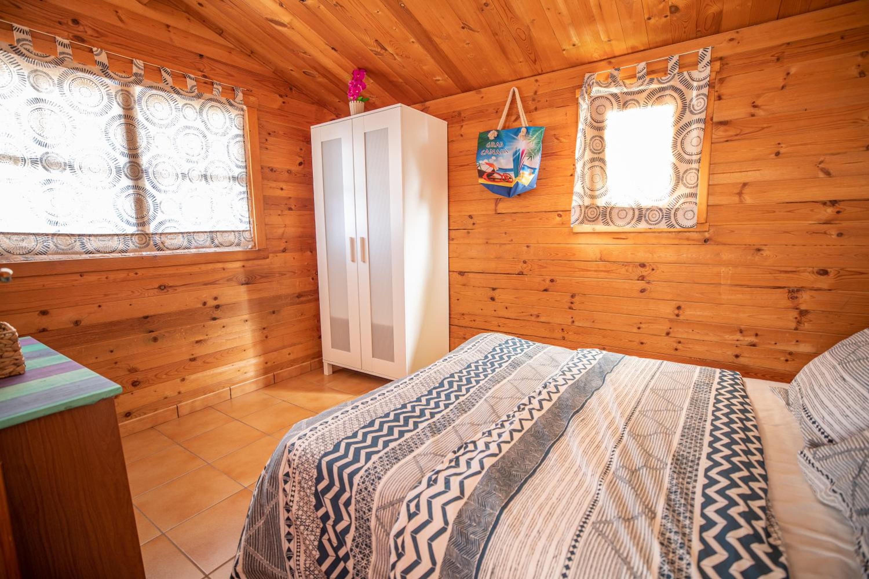 Cottage with Sea View - Photo 1