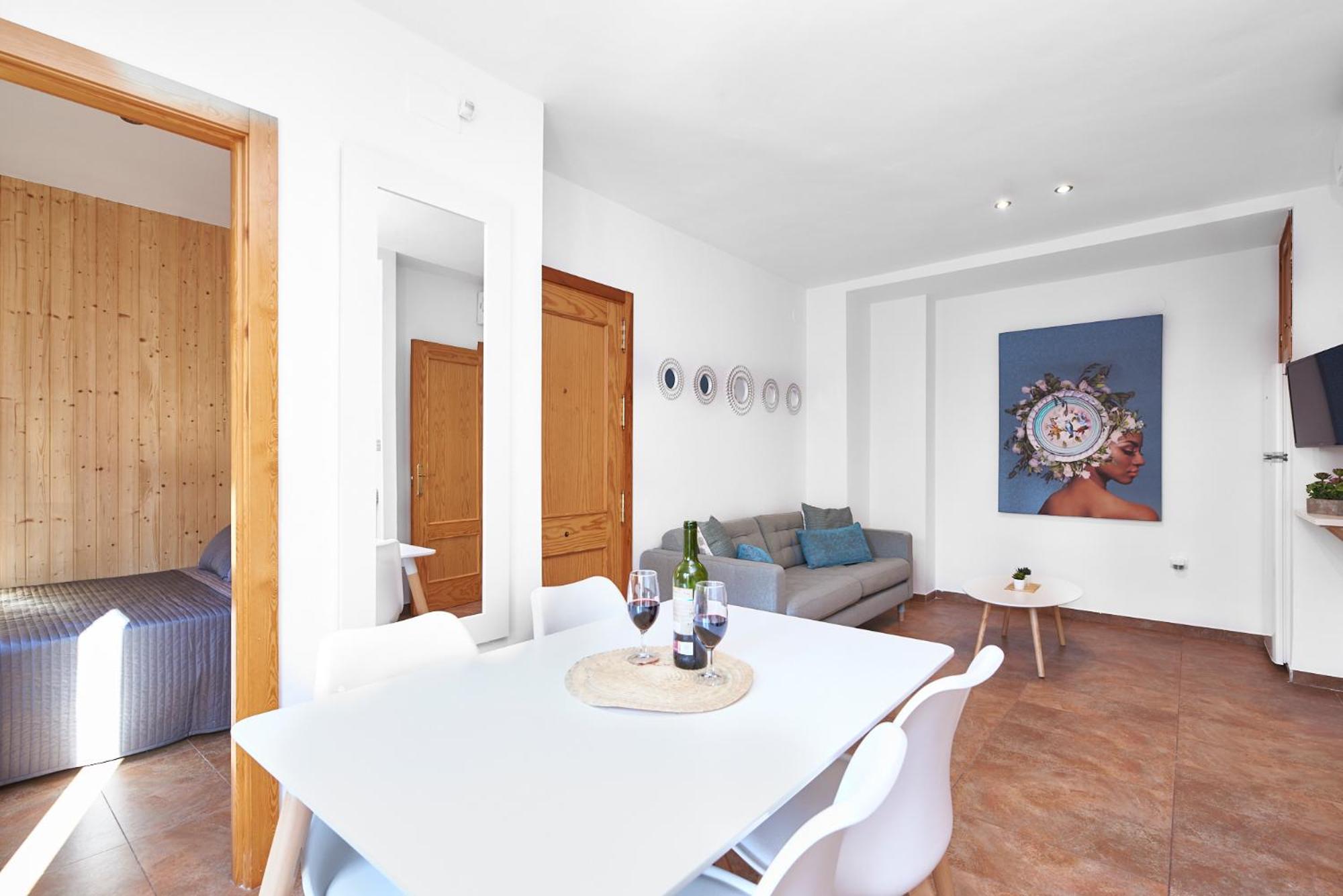 Two-Bedroom Apartment - Photo 2