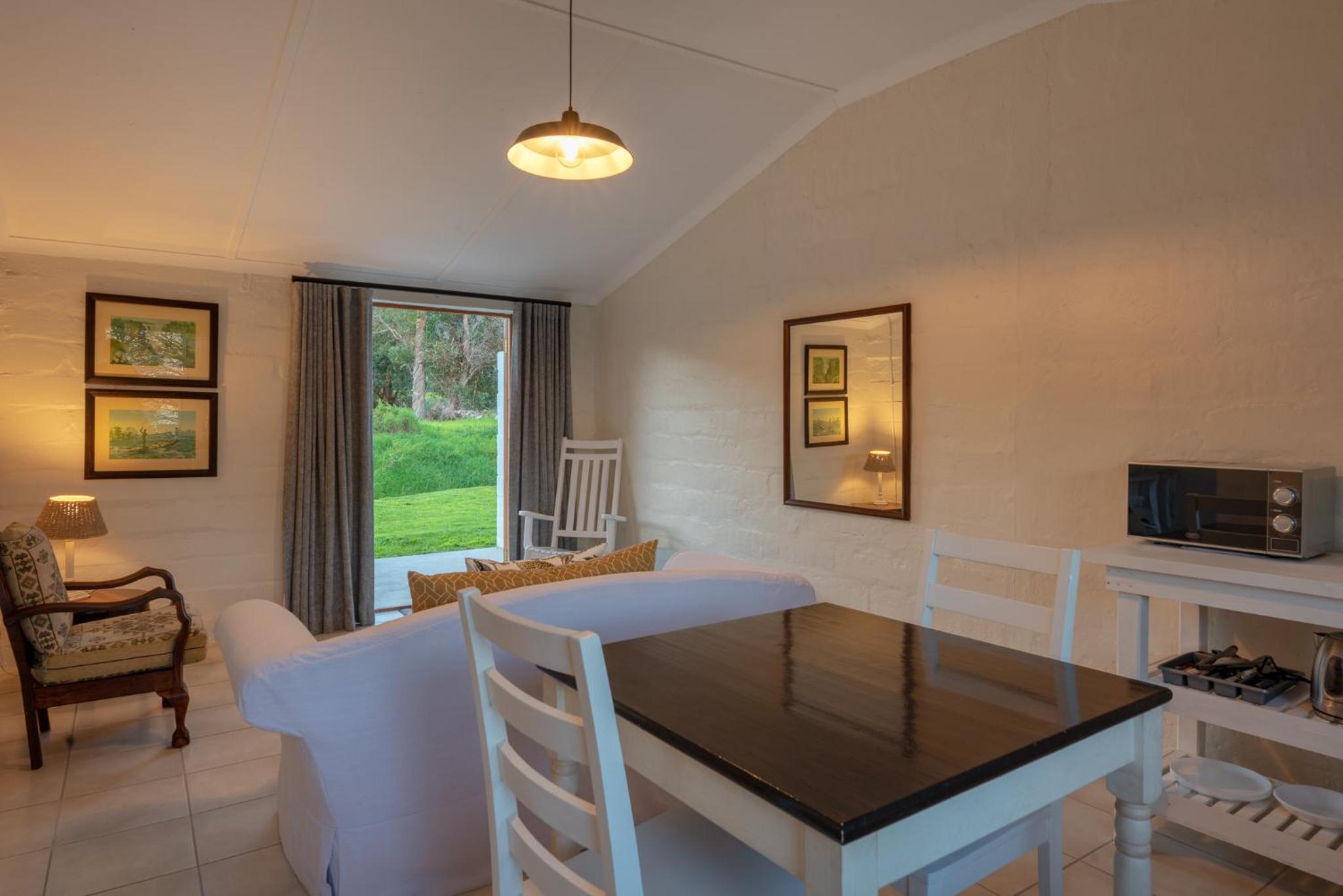 Deluxe Queen Suite photo 1