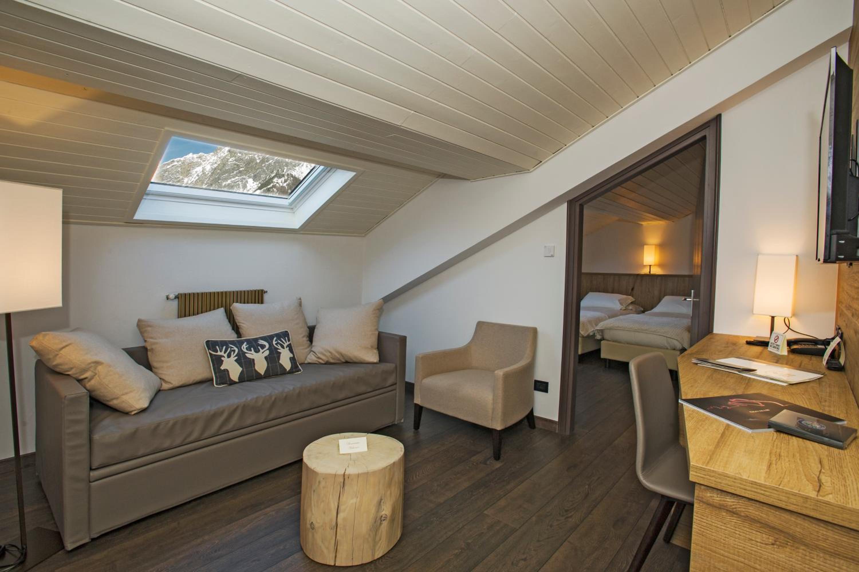 Suite - Photo 7