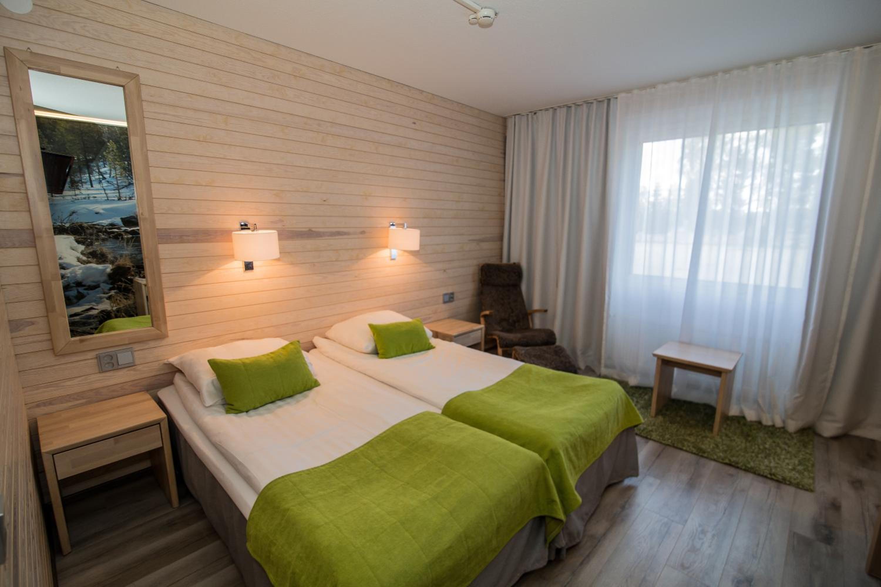 Premium Twin Room - Photo 4